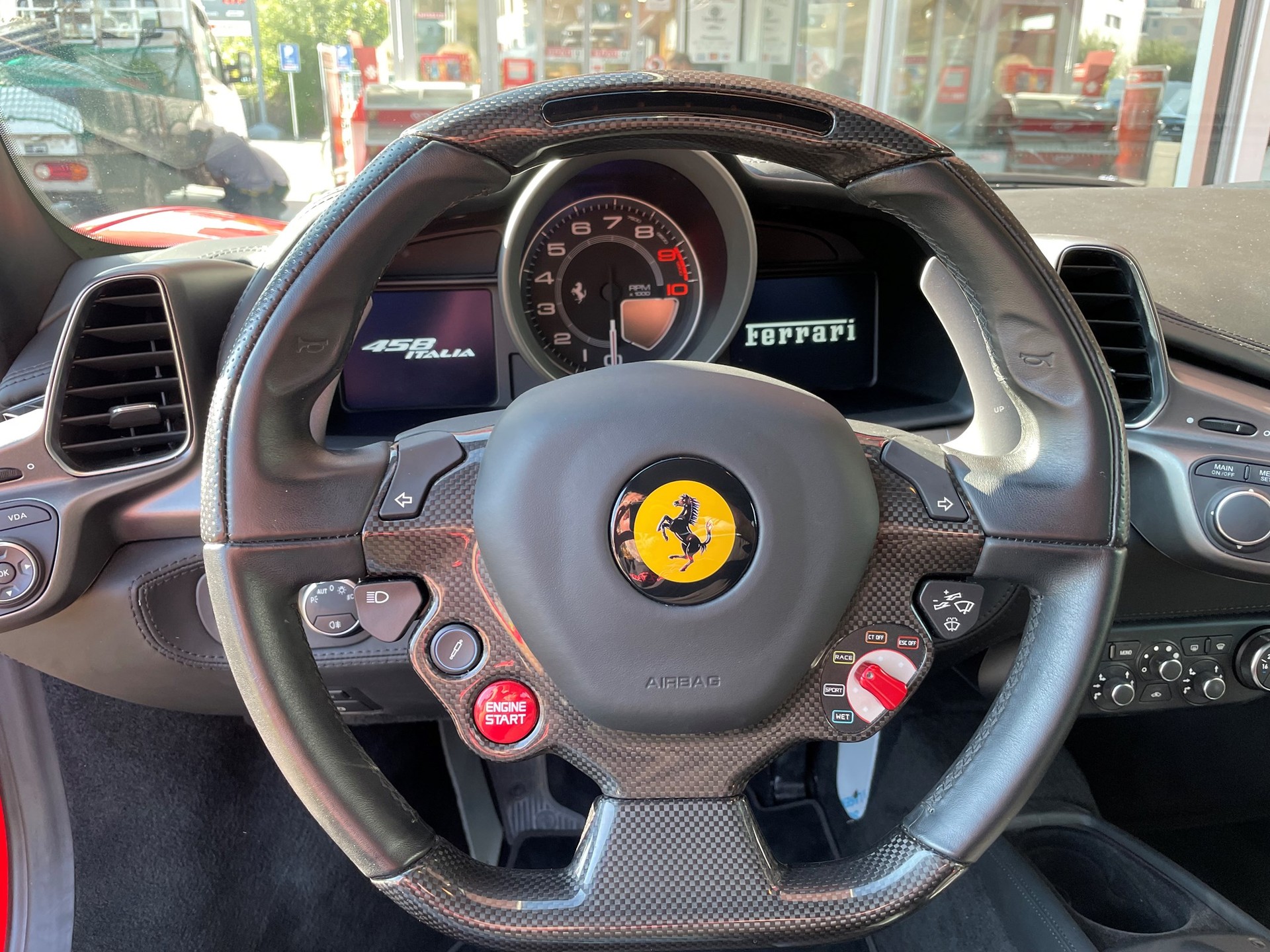 FERRARI 458 Italia 4.5 V8-image-4