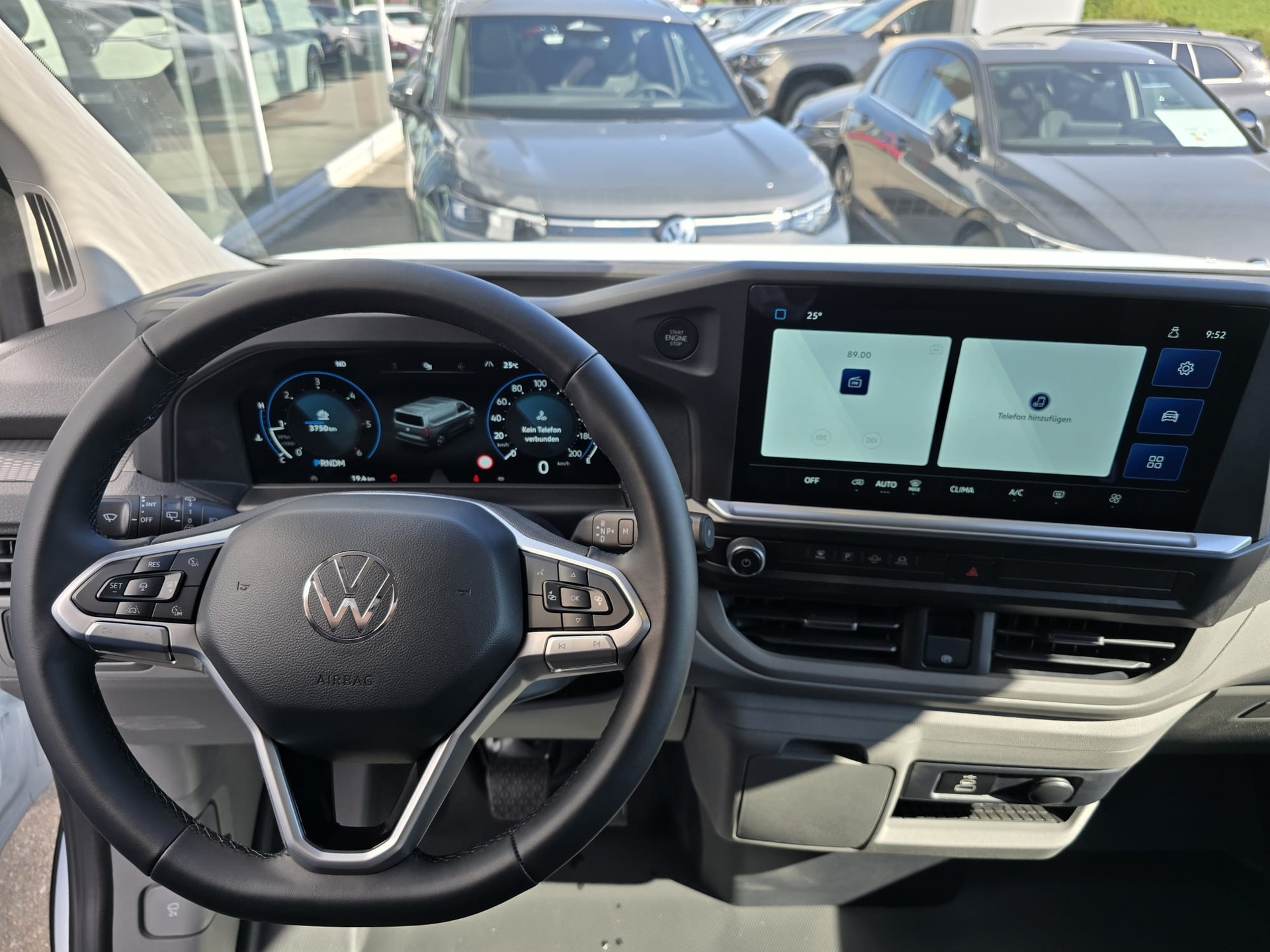 VW Transporter 2.0 TDI Automat-image-8