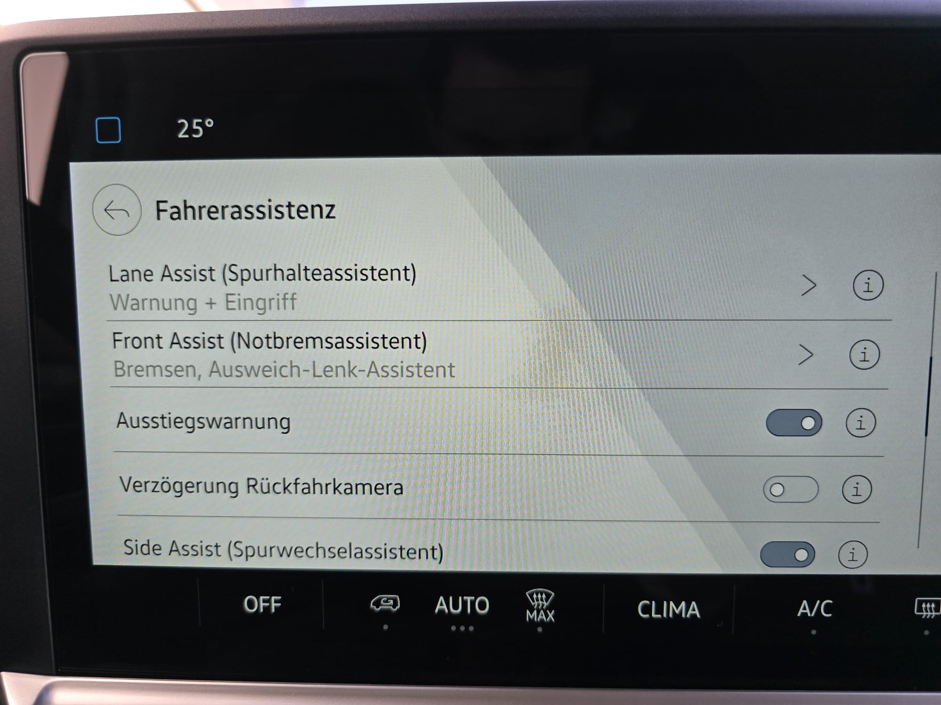 VW Transporter 2.0 TDI Automat-image-12