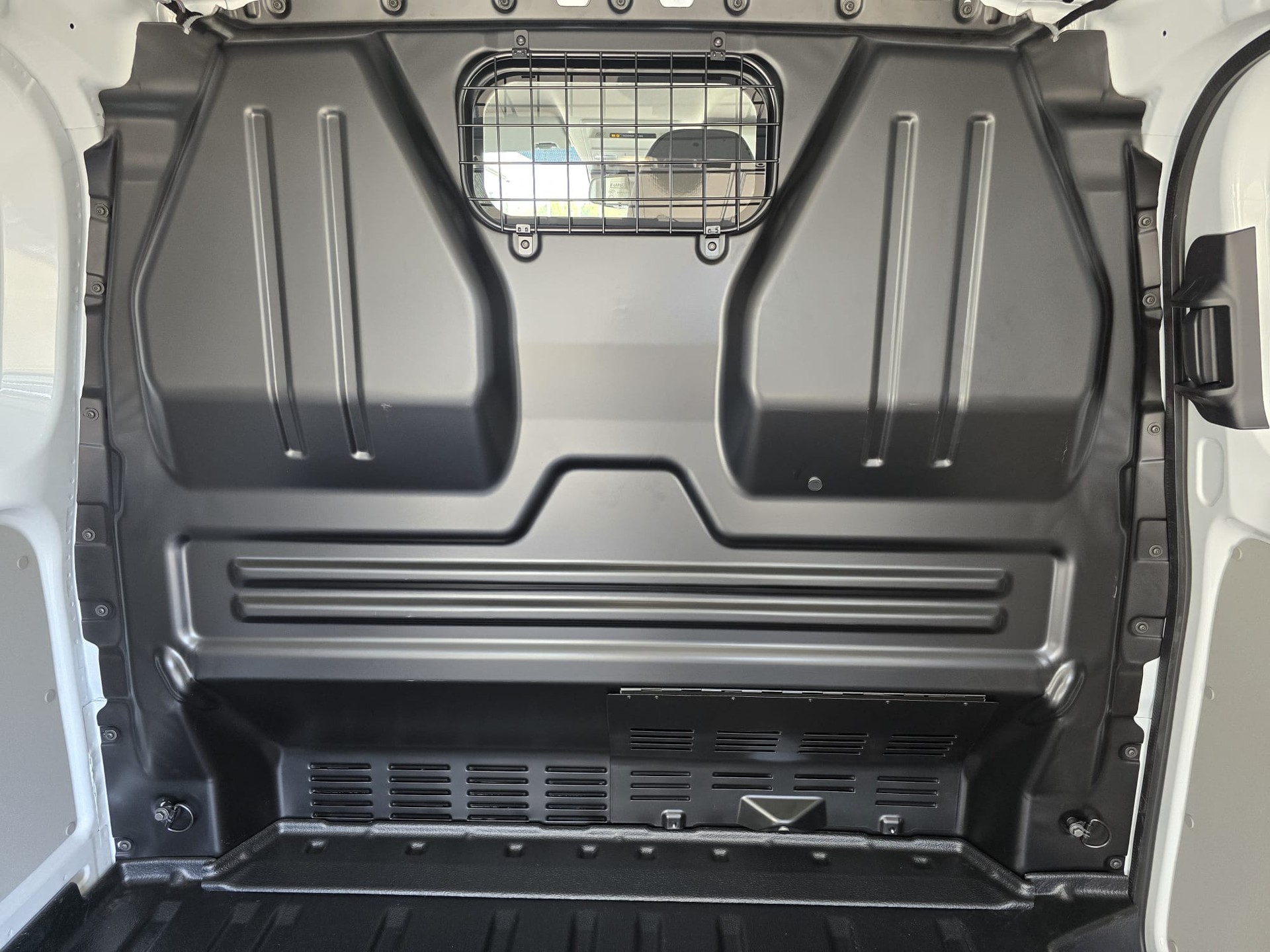 VW Transporter 2.0 TDI Automat-image-6