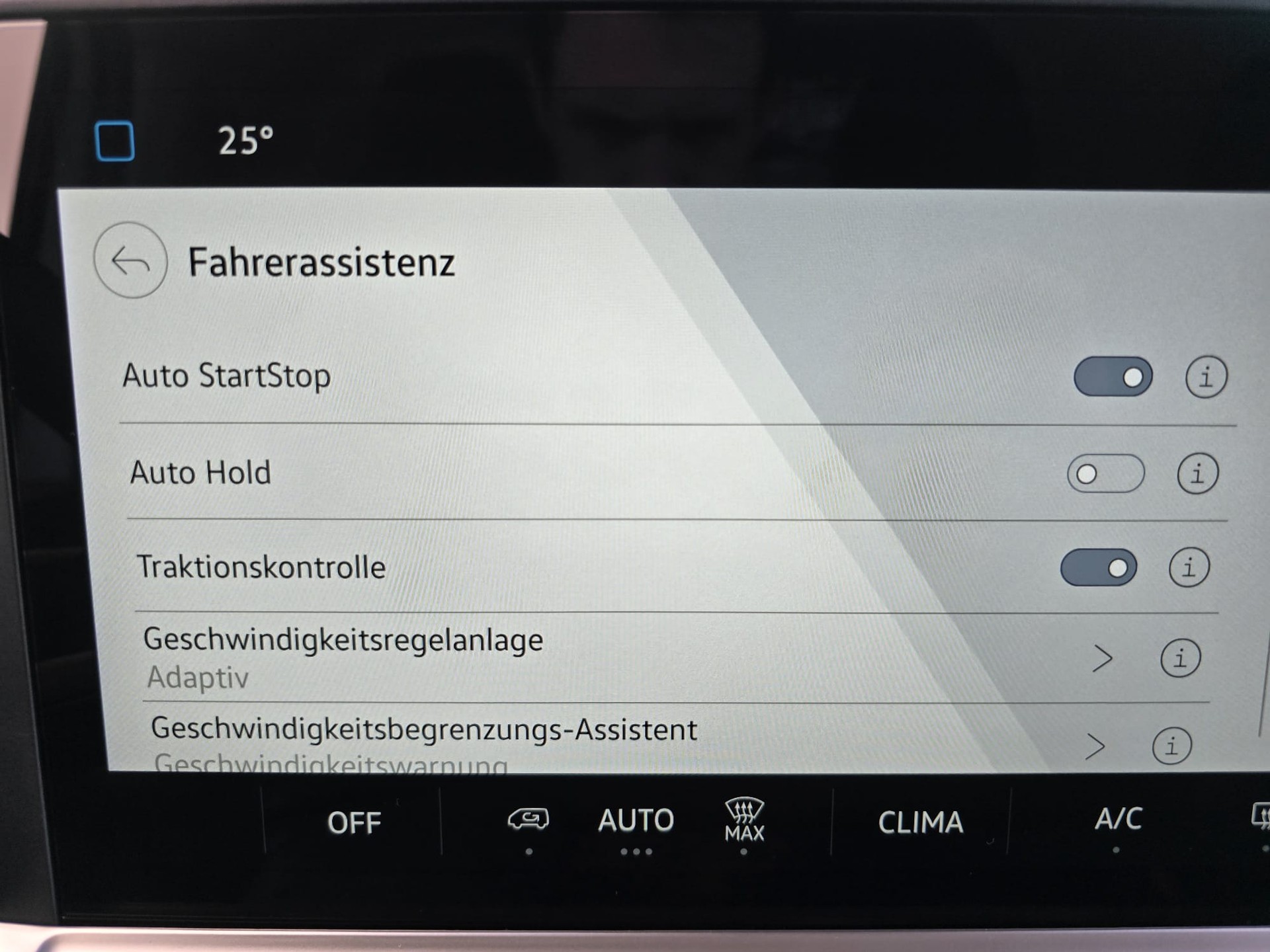 VW Transporter 2.0 TDI Automat-image-11