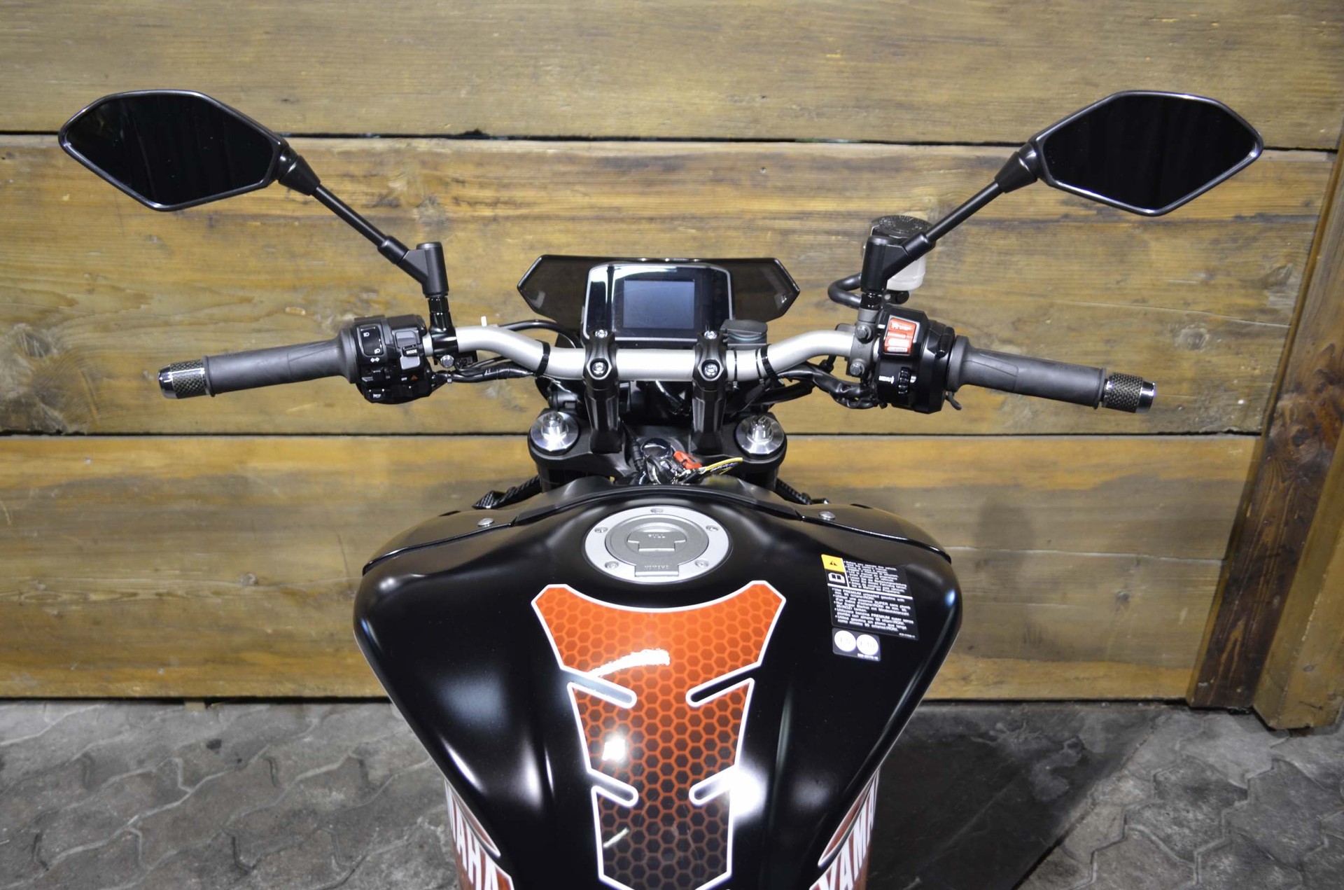 YAMAHA MT-09 ABS-image-2