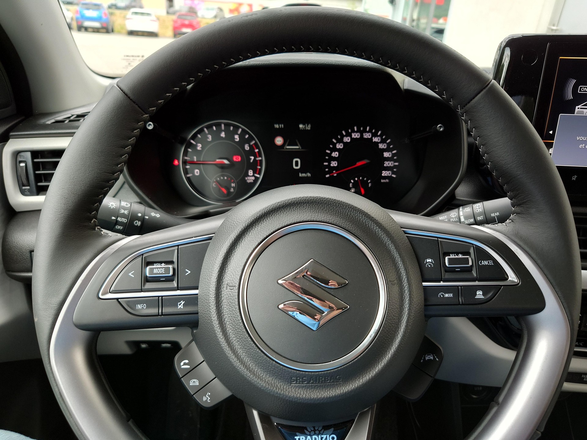 SUZUKI Swift 1.2 Tradizio Top Hybrid-image-6