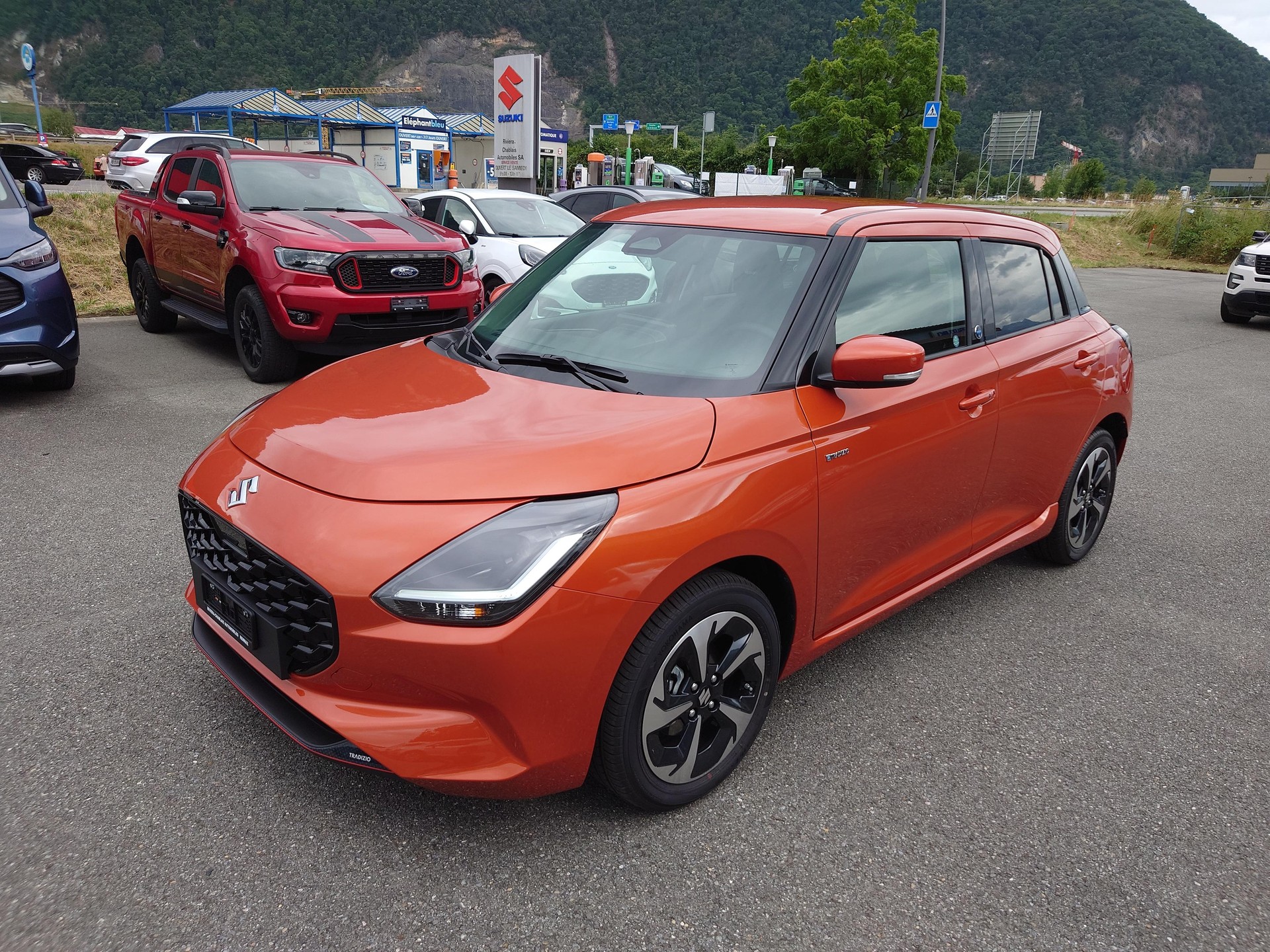 SUZUKI Swift 1.2 Tradizio Top Hybrid-showroom-element-2