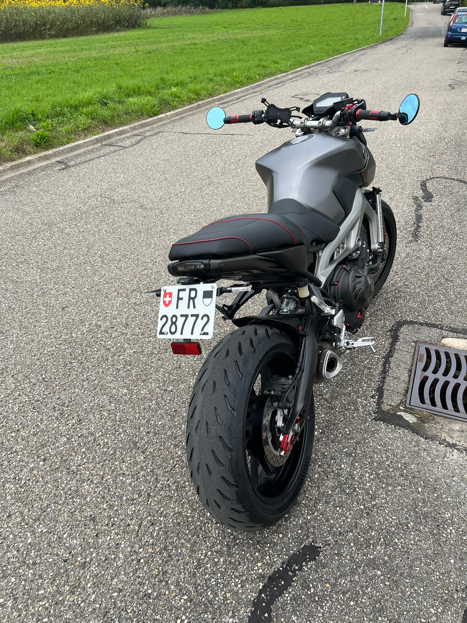 YAMAHA MT-09 ABS-image-2