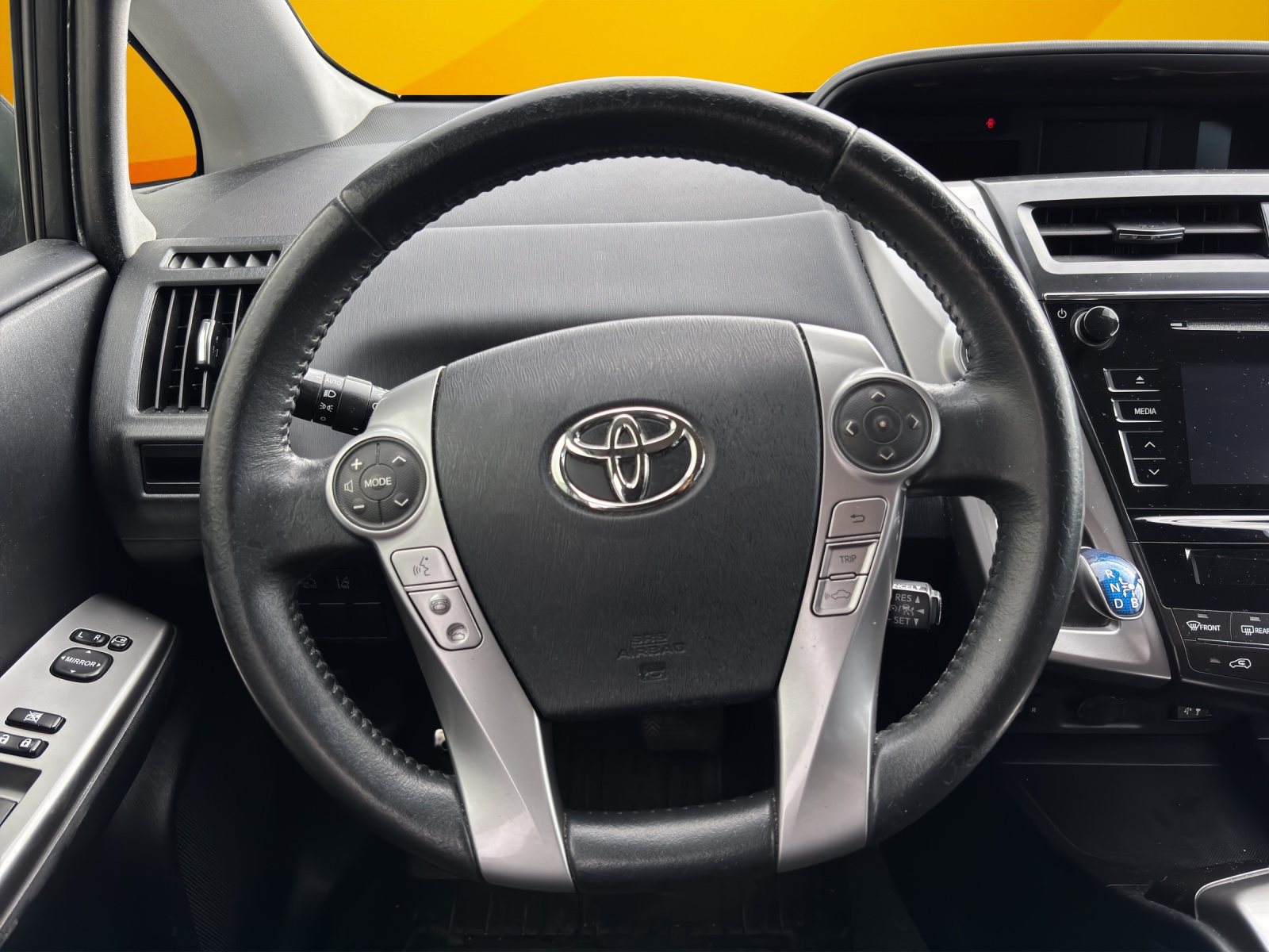 TOYOTA Prius+ 1.8 VVT-i HSD Style-image-10