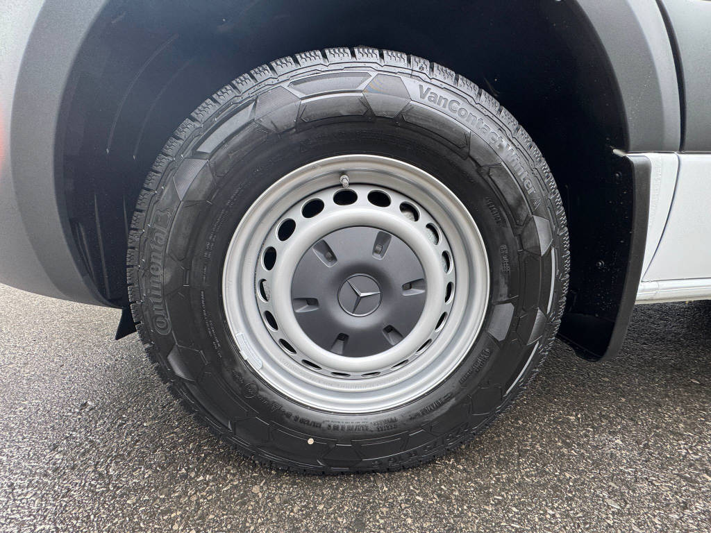 MERCEDES-BENZ eSprinter 320 Kasten Pro 3665 S-image-18