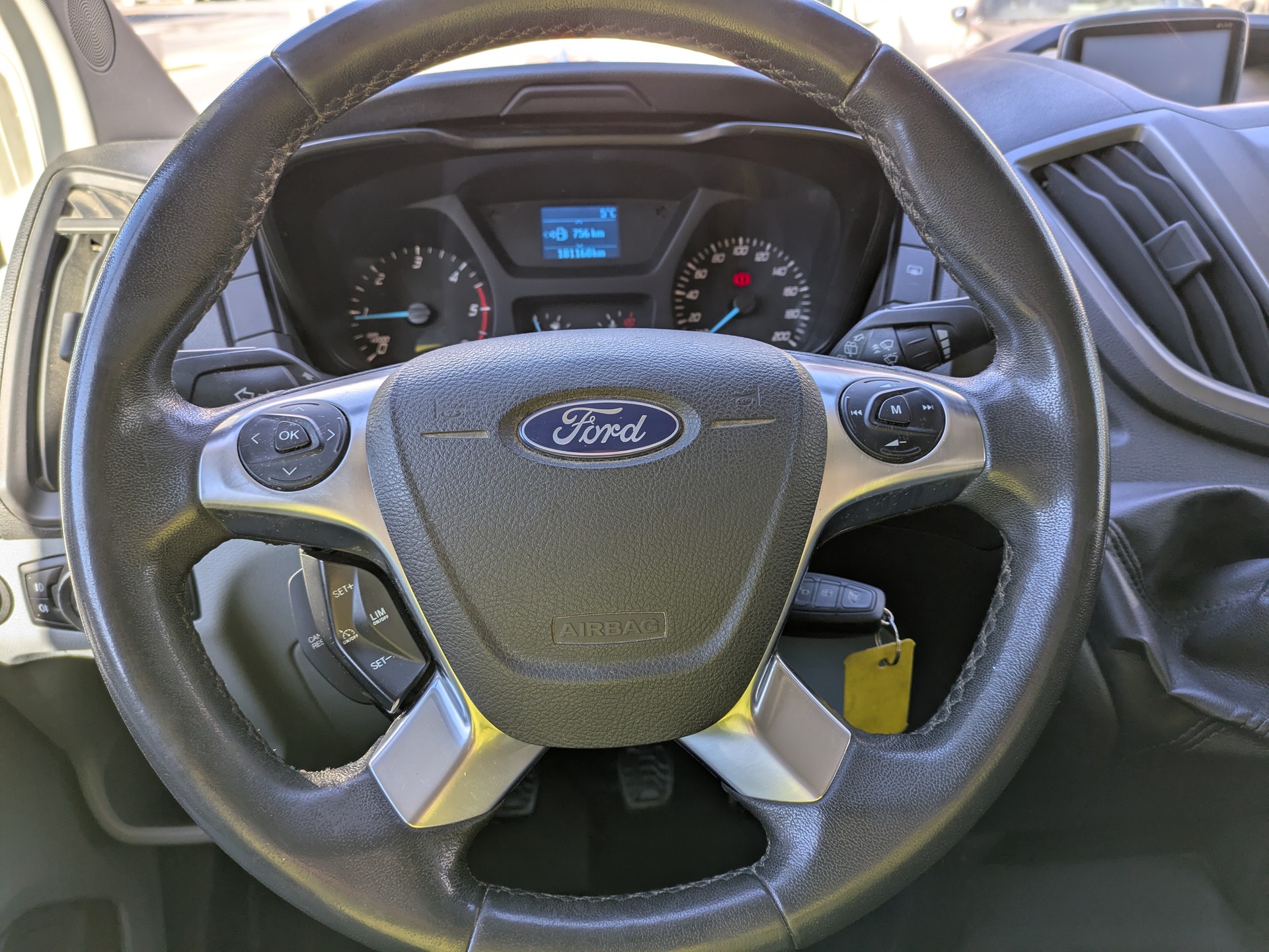 FORD Transit Van 310 L2H2 2.2 TDCi 125 Trend-image-13