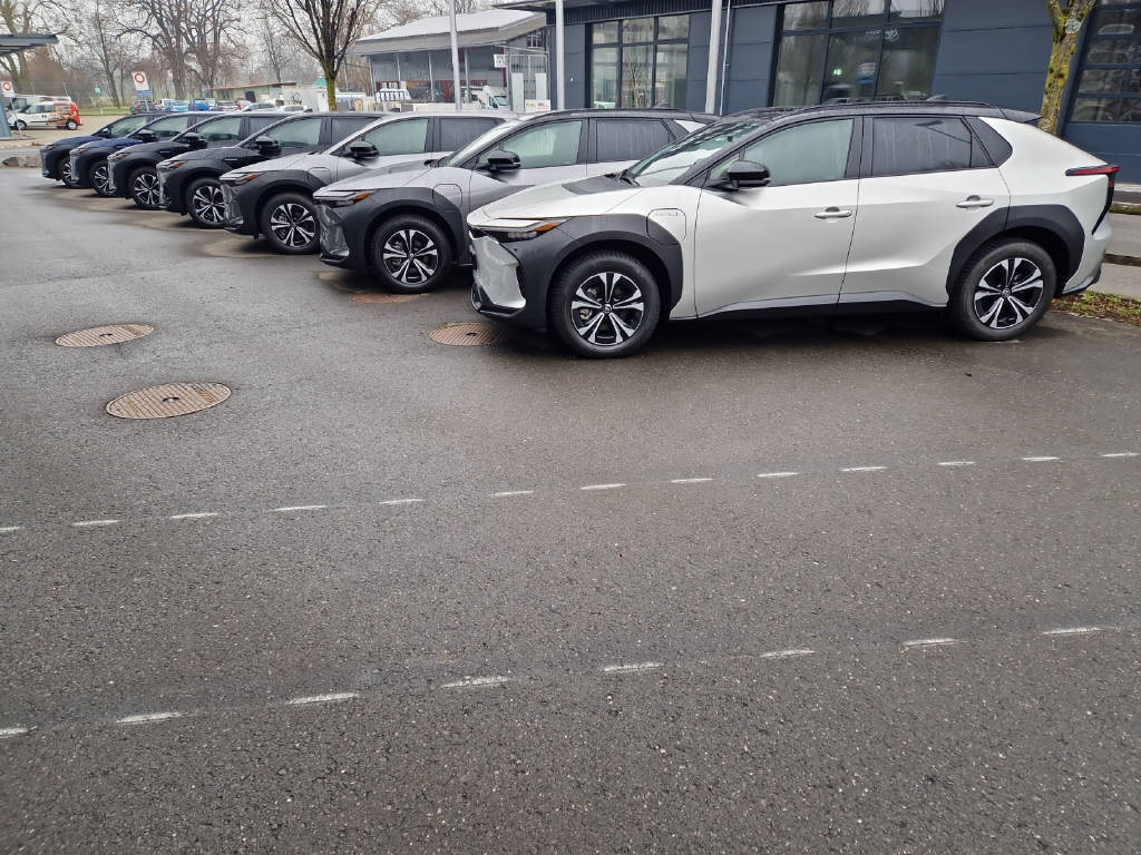 TOYOTA bZ4X Premium AWD 48087/010-image-17