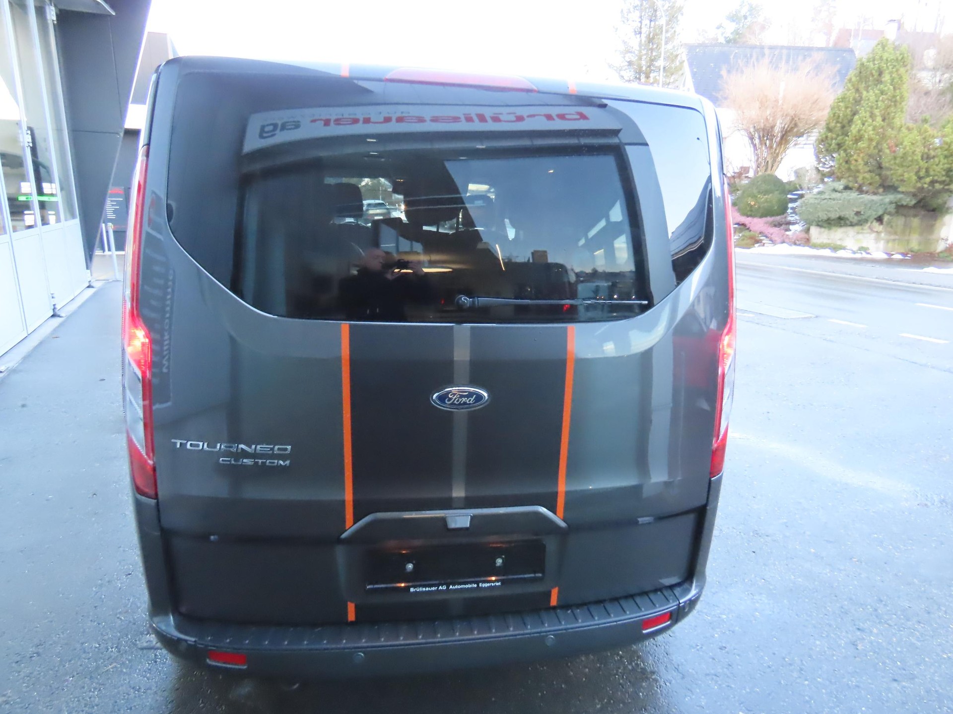 FORD Tourneo C Bus 320 L1 2.0 TDCi 185 Sport-image-4
