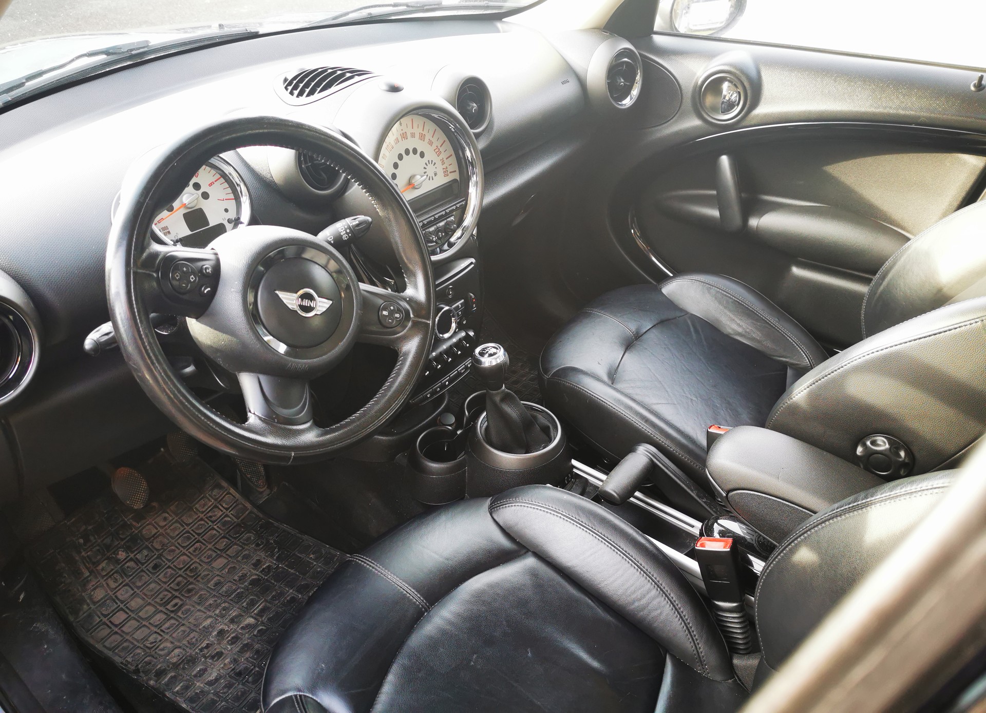 MINI Countryman Cooper D ALL4-image-7