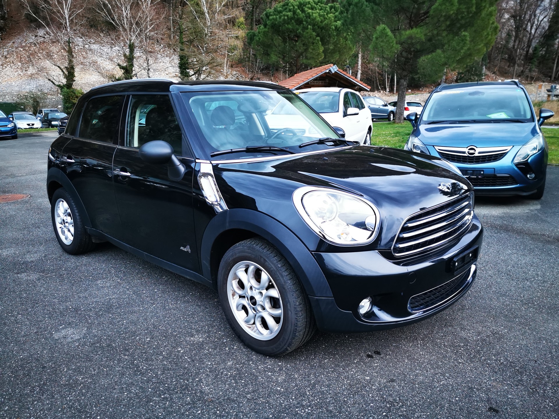 MINI Countryman Cooper D ALL4-image-12