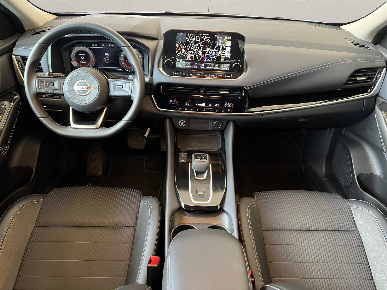 NISSAN Qashqai 1.3 DIG-T 158 N-Connecta-image-9
