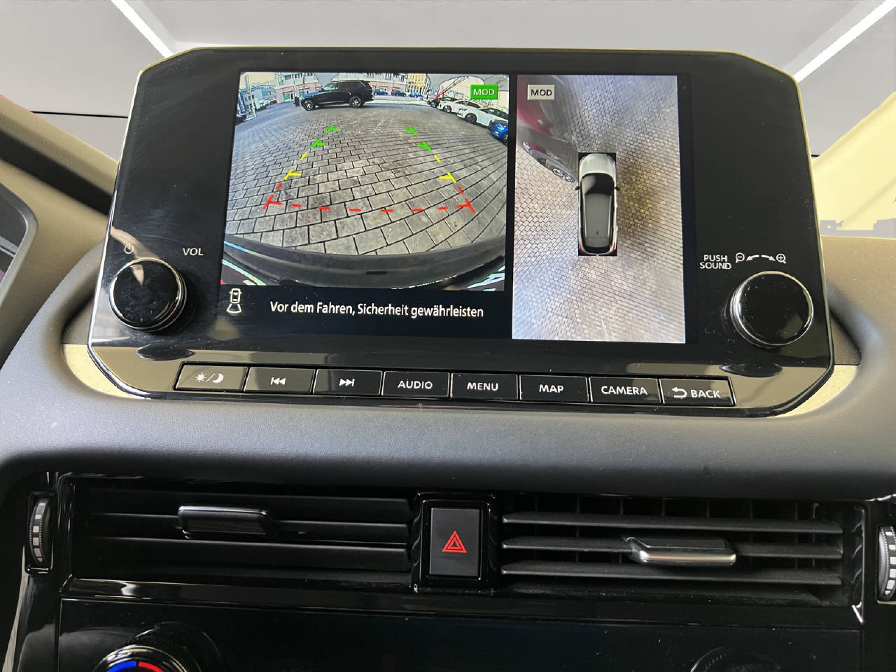 NISSAN Qashqai 1.3 DIG-T 158 N-Connecta-image-16