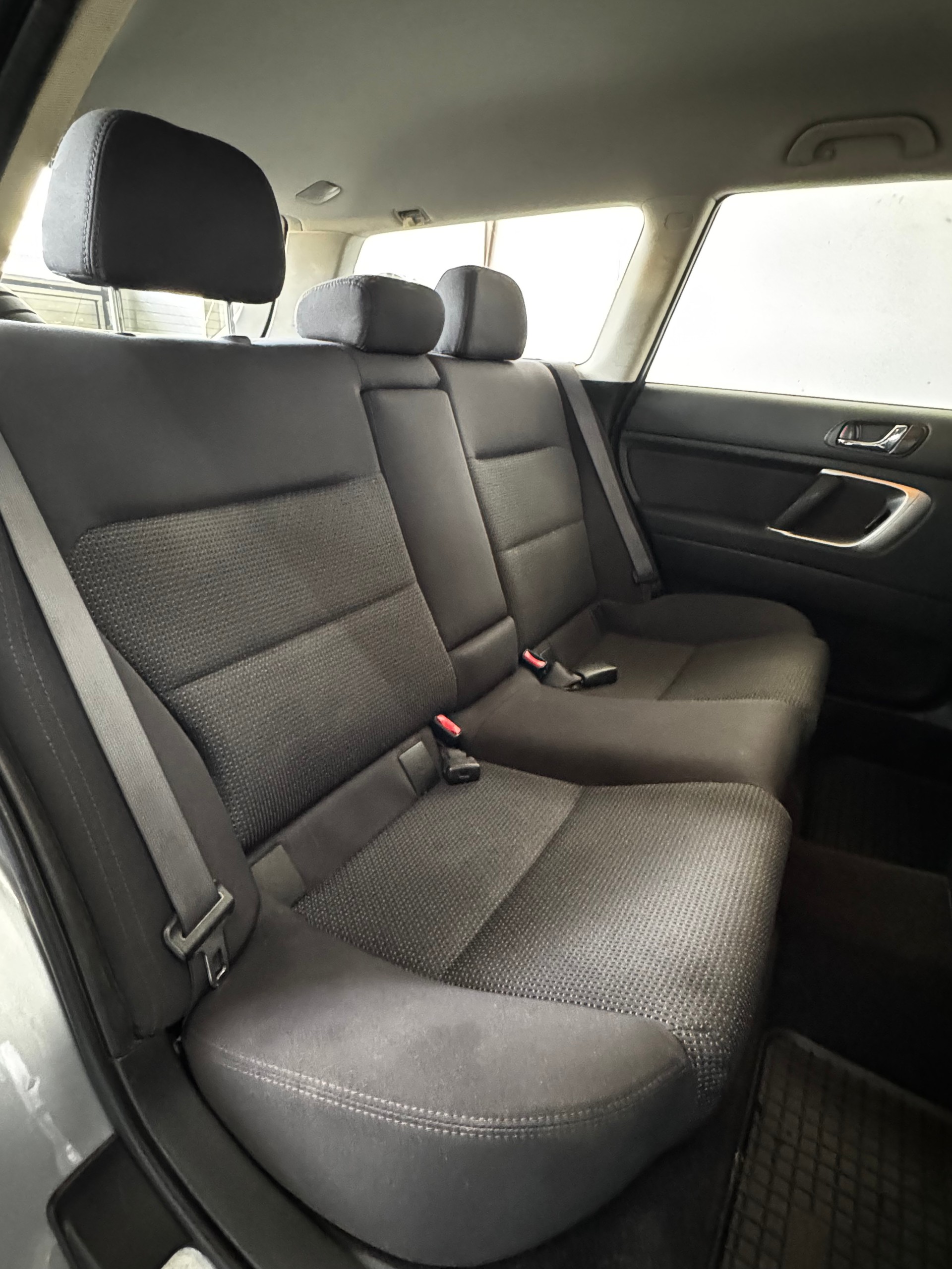 SUBARU Legacy 2.0R AWD Swiss Automatic-image-18