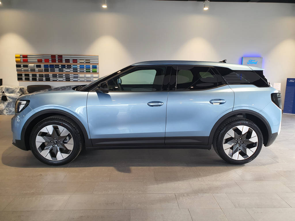 FORD Explorer Extended Range Premium AWD-image-7
