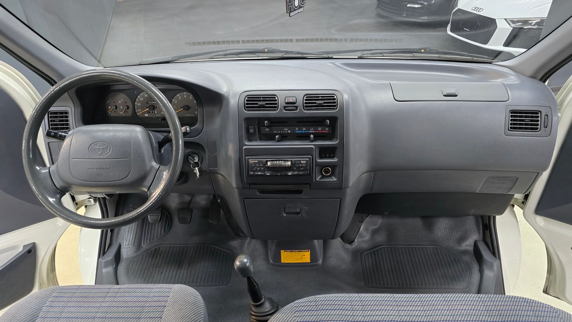 TOYOTA Hiace 2.4 Kombi RCH12-image-27