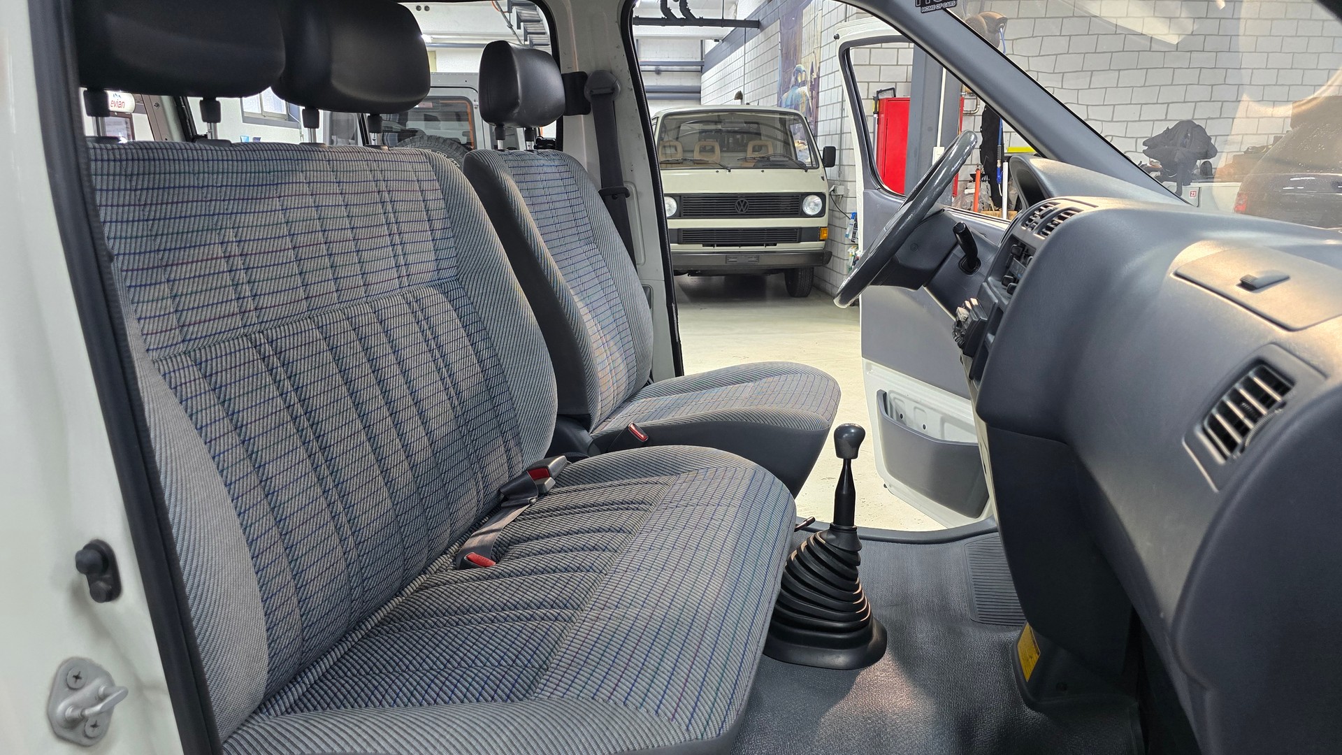 TOYOTA Hiace 2.4 Kombi RCH12-image-28