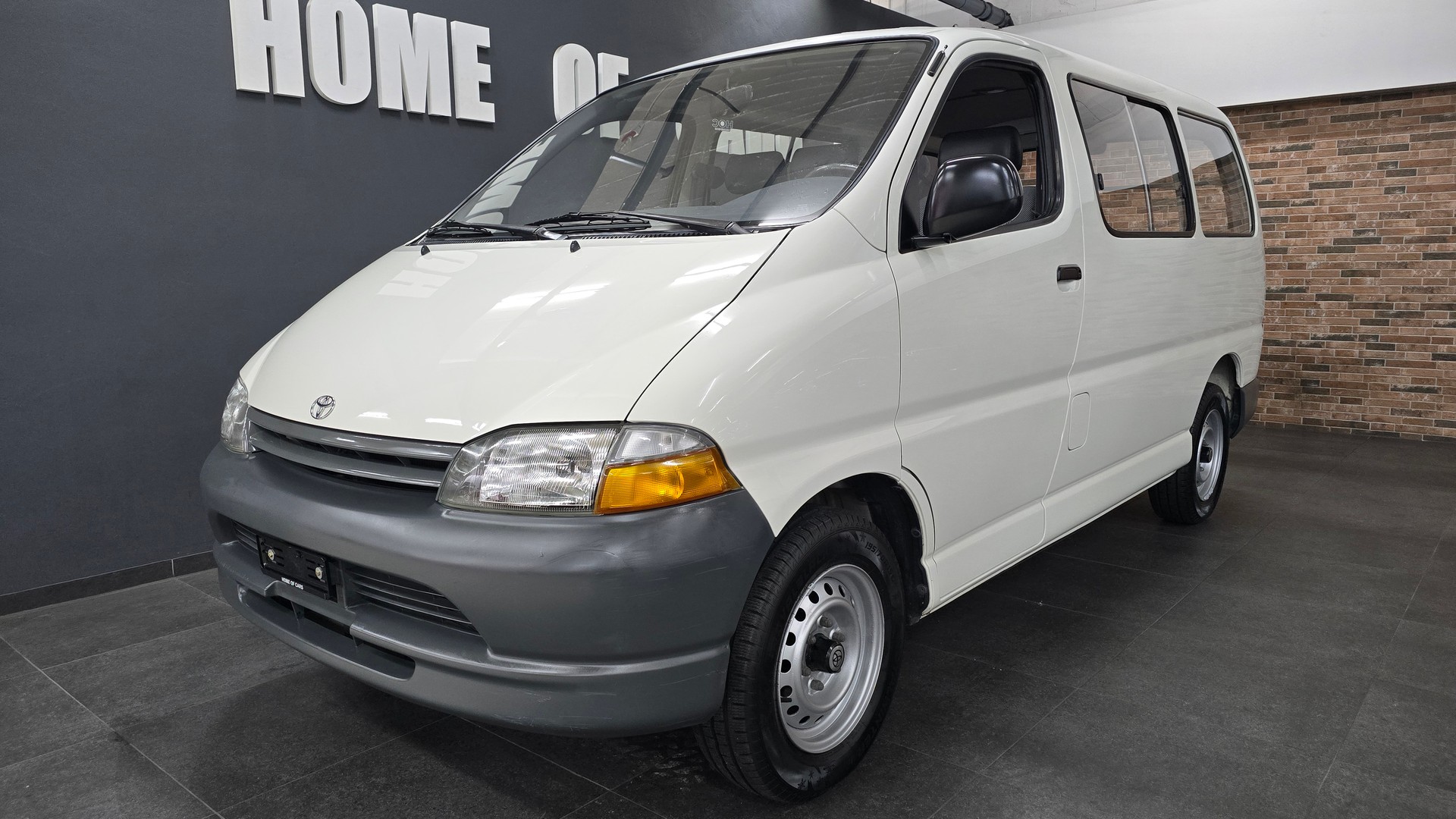 TOYOTA Hiace 2.4 Kombi RCH12-showroom-element-1