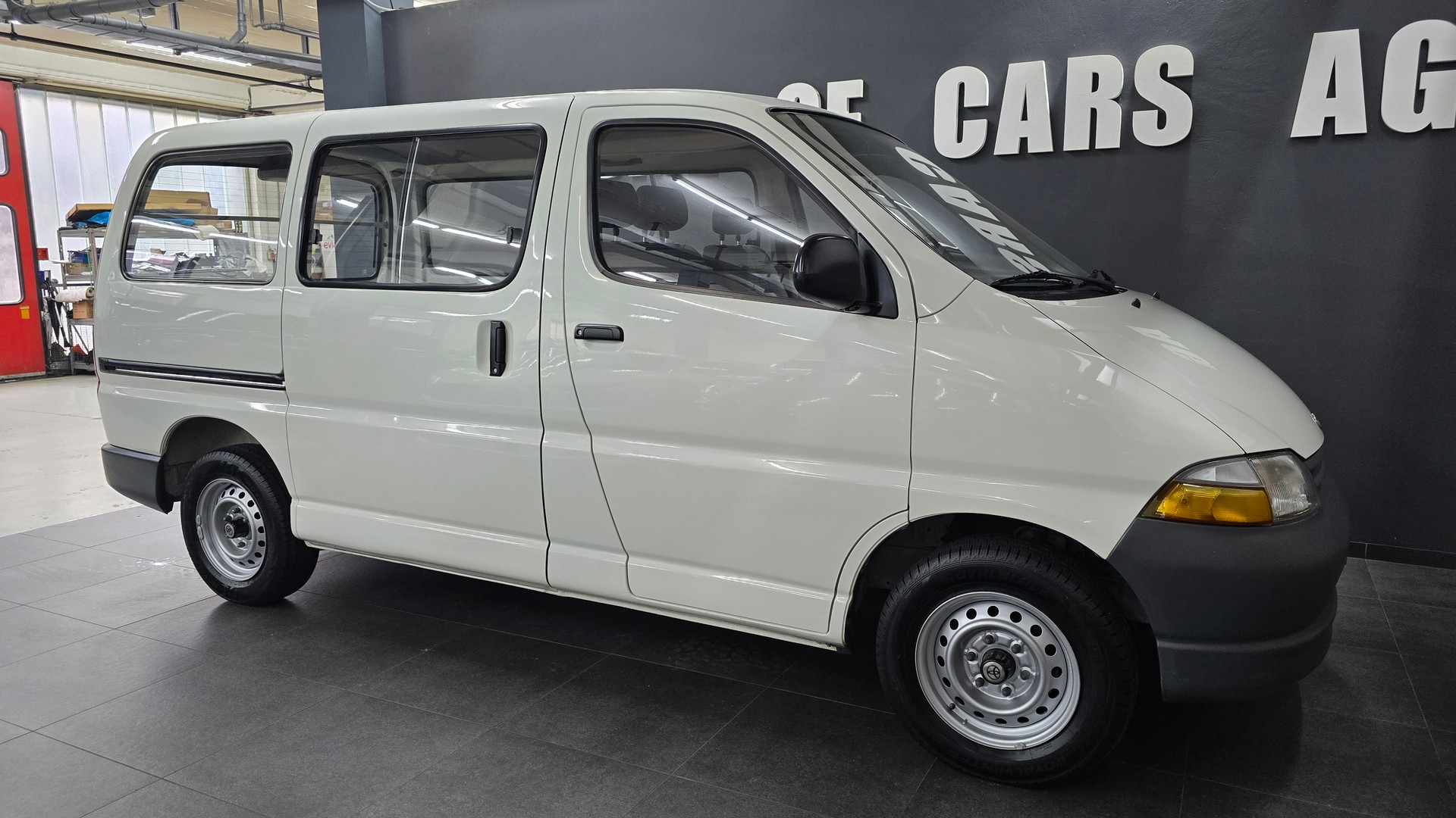 TOYOTA Hiace 2.4 Kombi RCH12-image-14