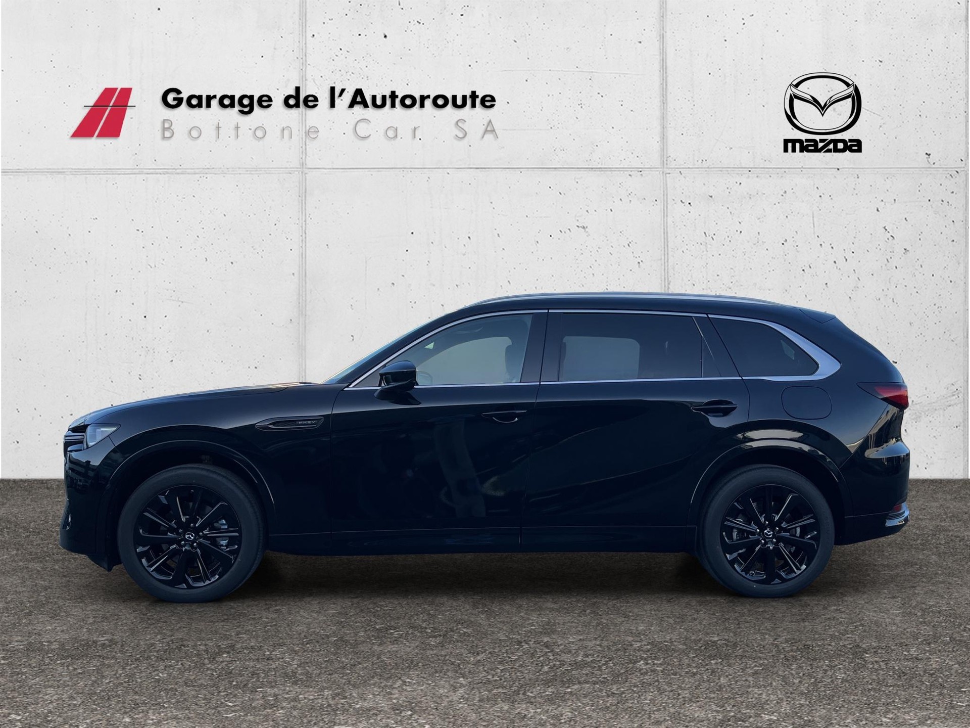 MAZDA CX-80 2.5 PHEV Homura Plus-showroom-element-1