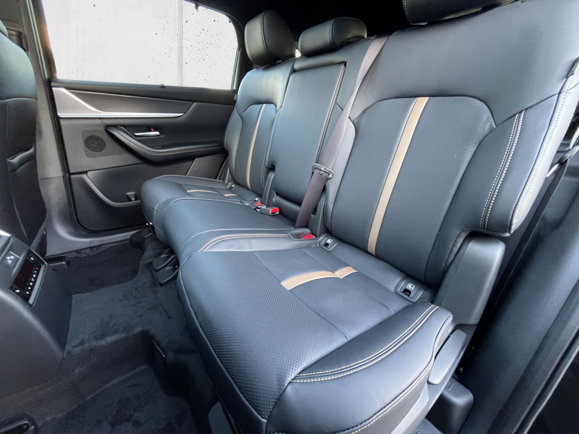 MAZDA CX-80 2.5 PHEV Homura Plus-image-11