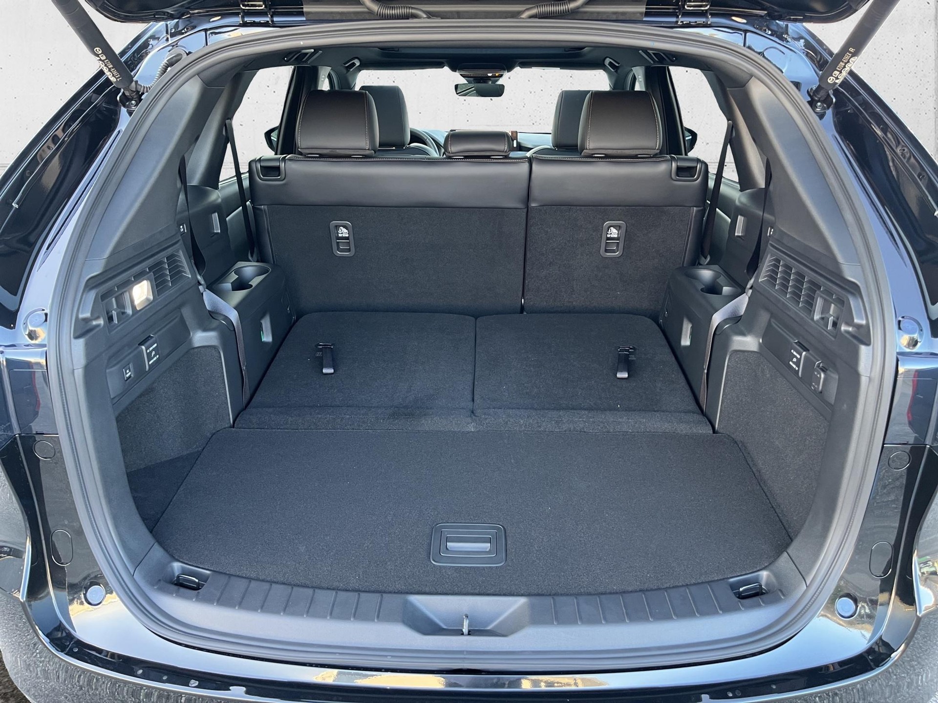 MAZDA CX-80 2.5 PHEV Homura Plus-image-17