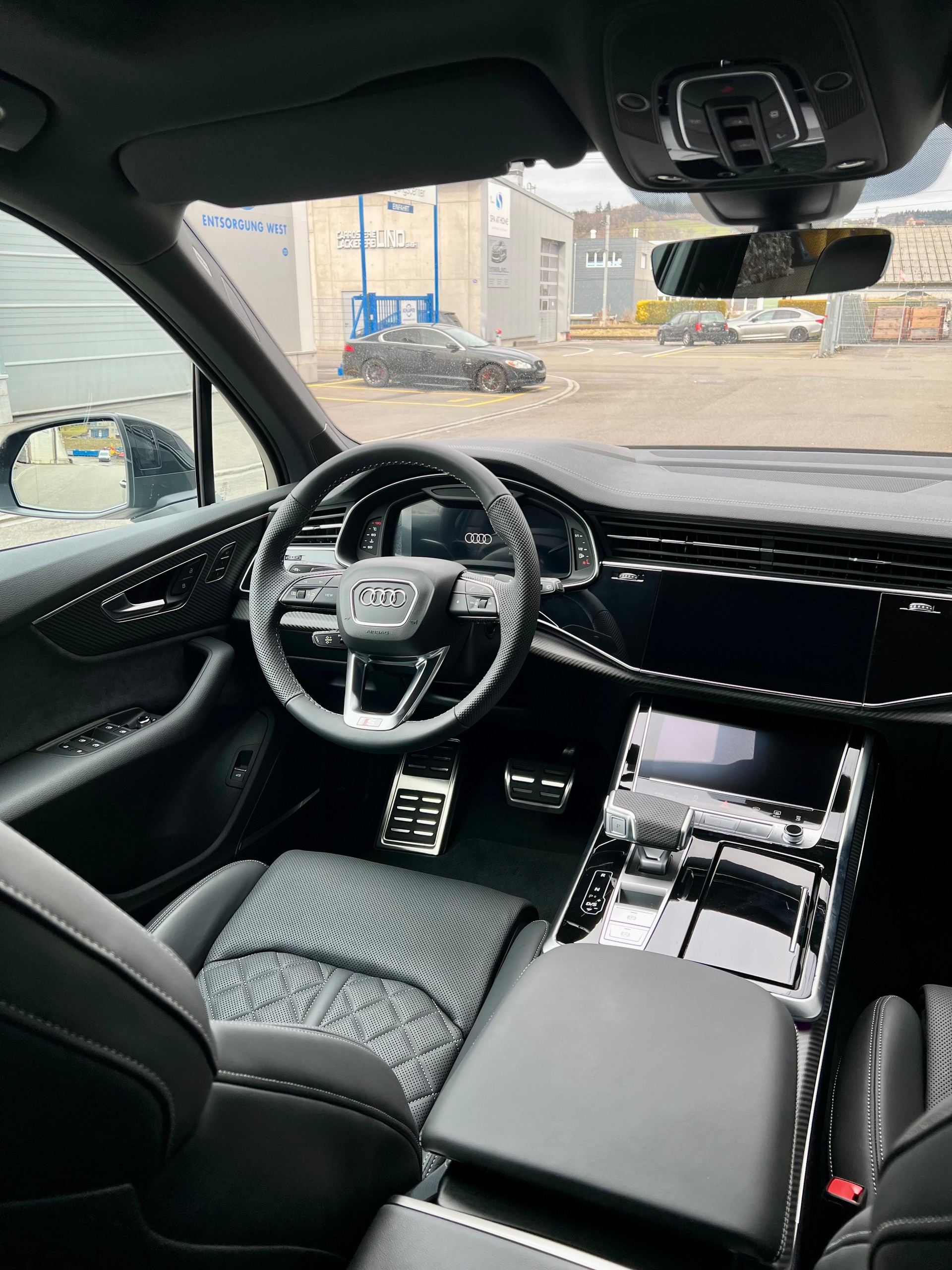 AUDI SQ7 TFSI quattro tiptronic-image-18
