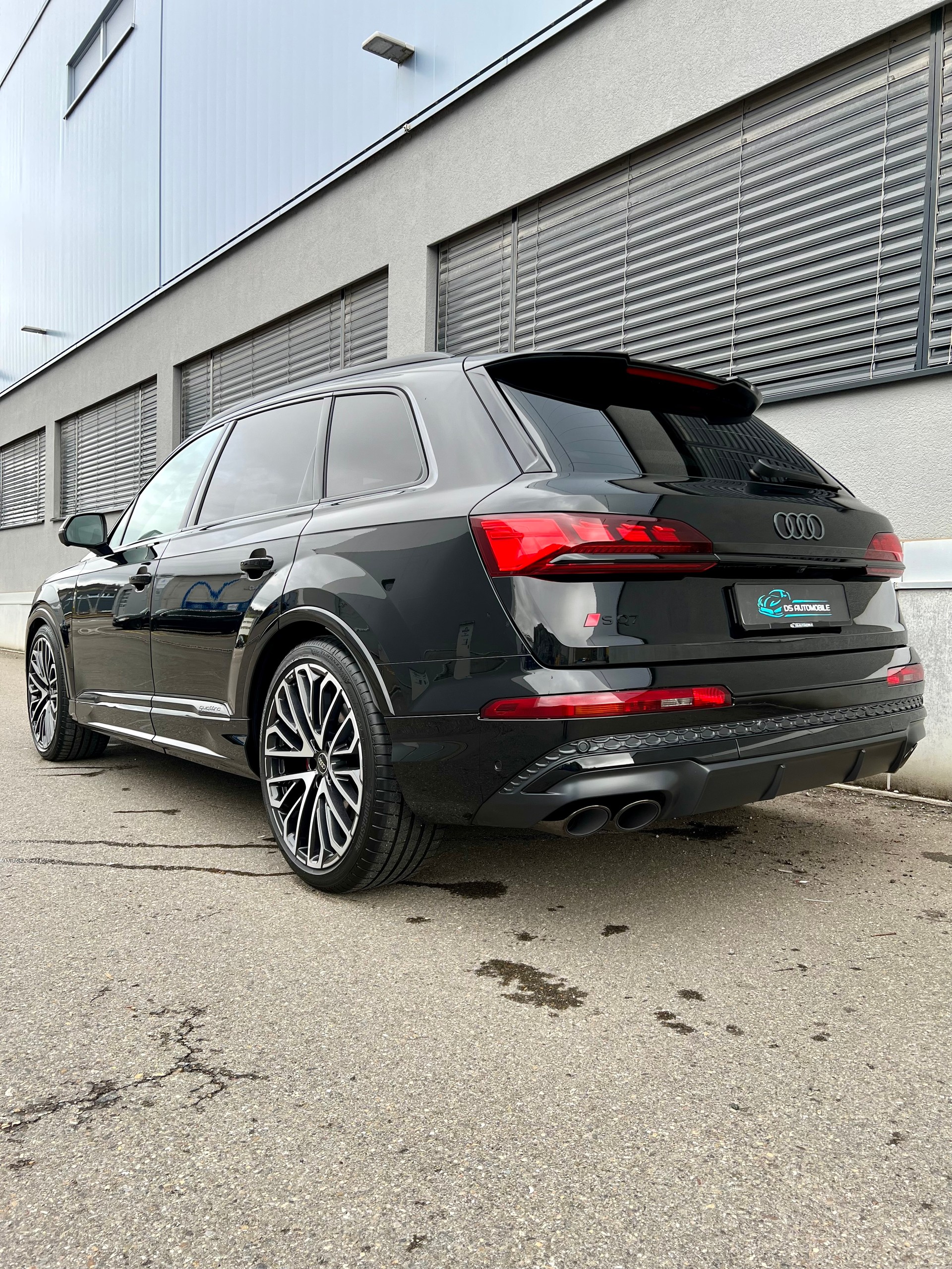 AUDI SQ7 TFSI quattro tiptronic-showroom-element-2