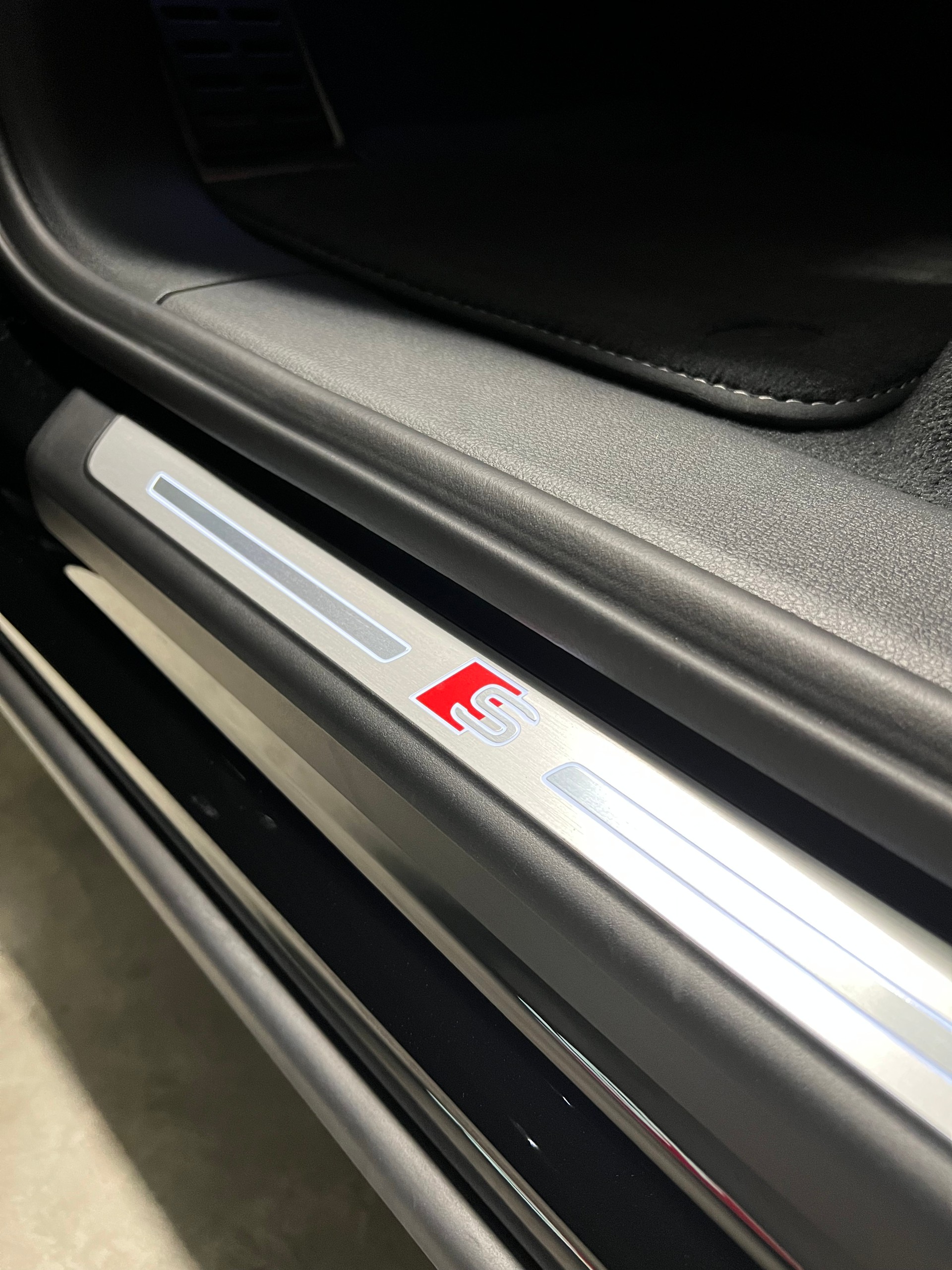 AUDI SQ7 TFSI quattro tiptronic-image-23