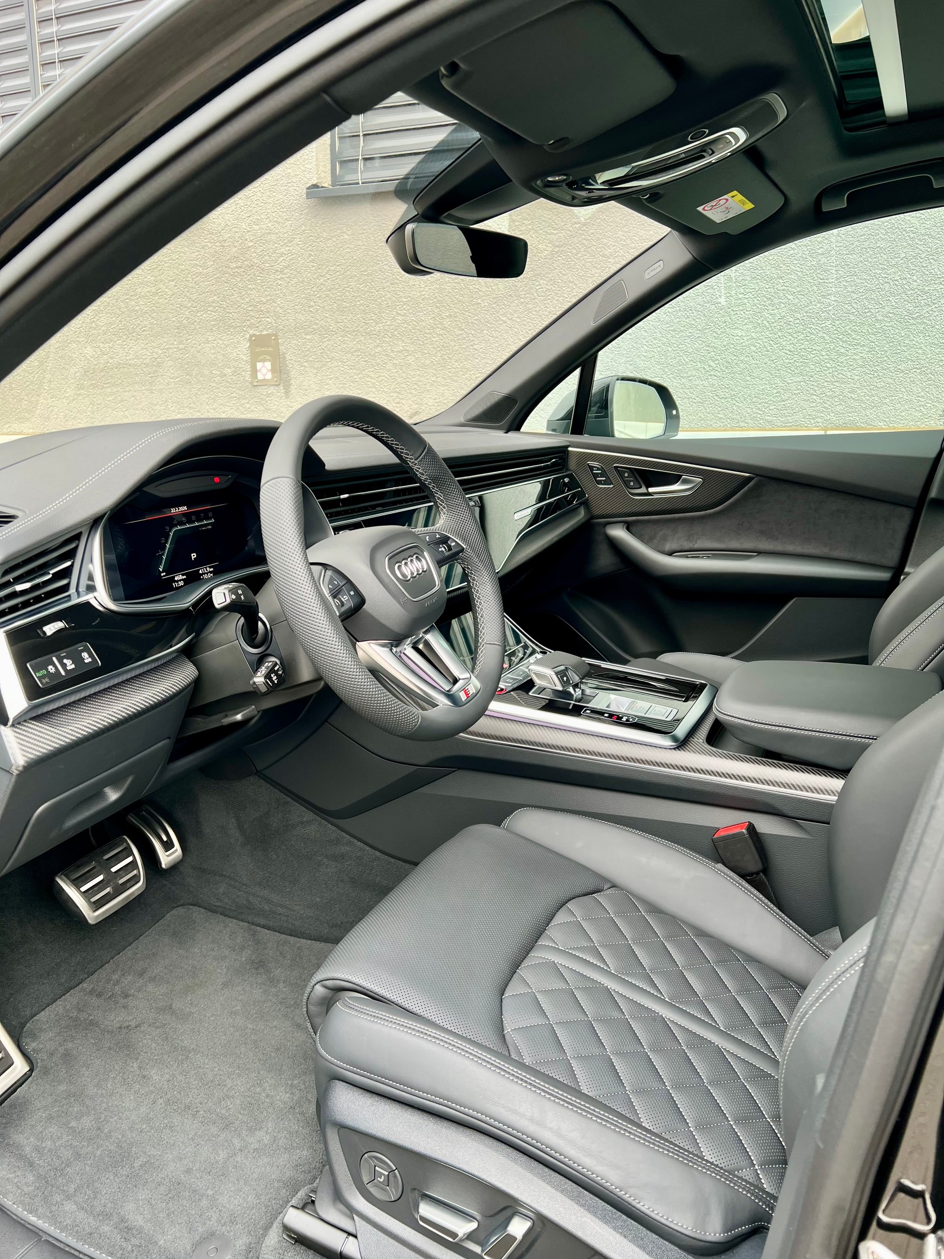 AUDI SQ7 TFSI quattro tiptronic-image-9