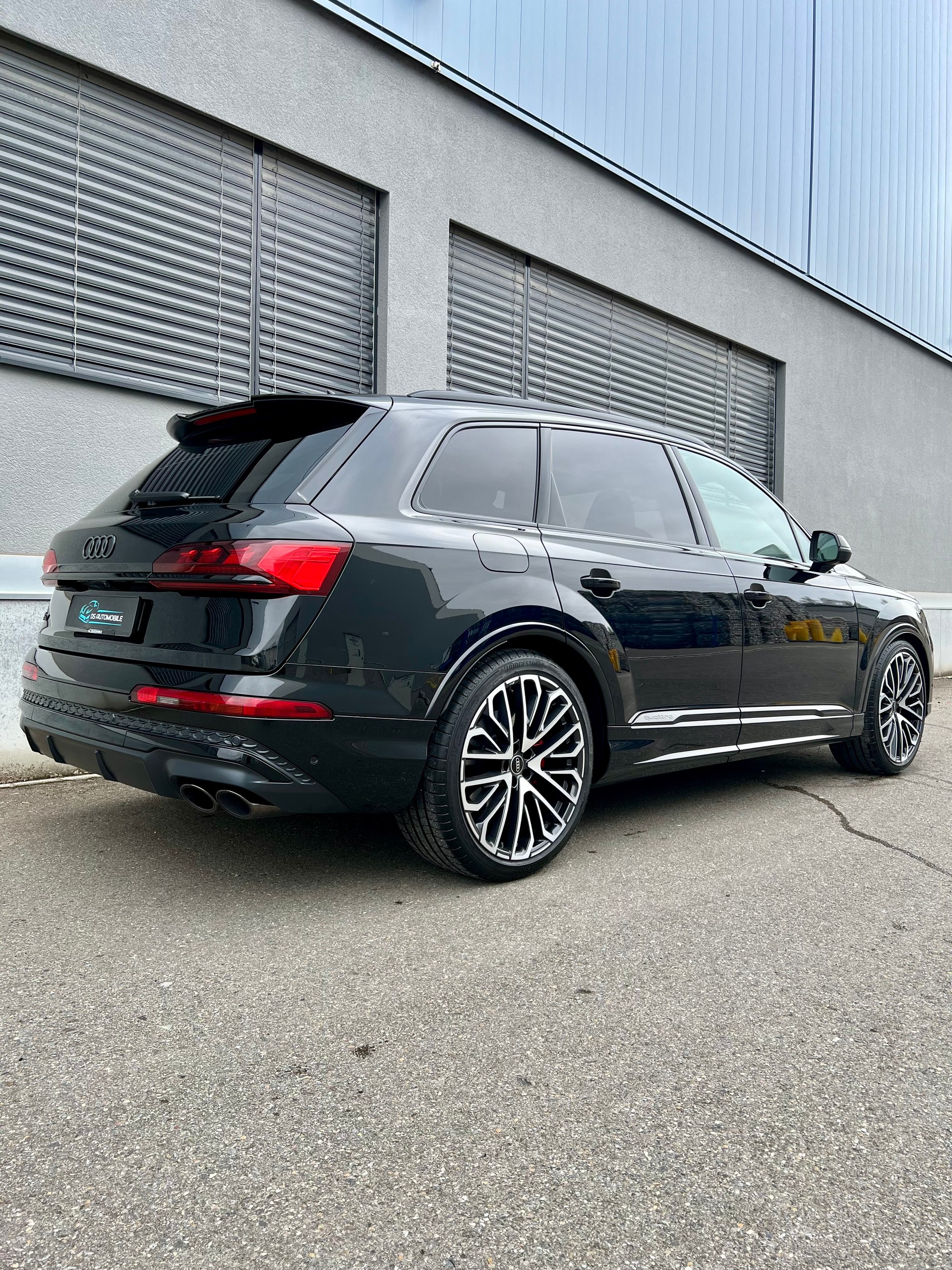 AUDI SQ7 TFSI quattro tiptronic-image-4