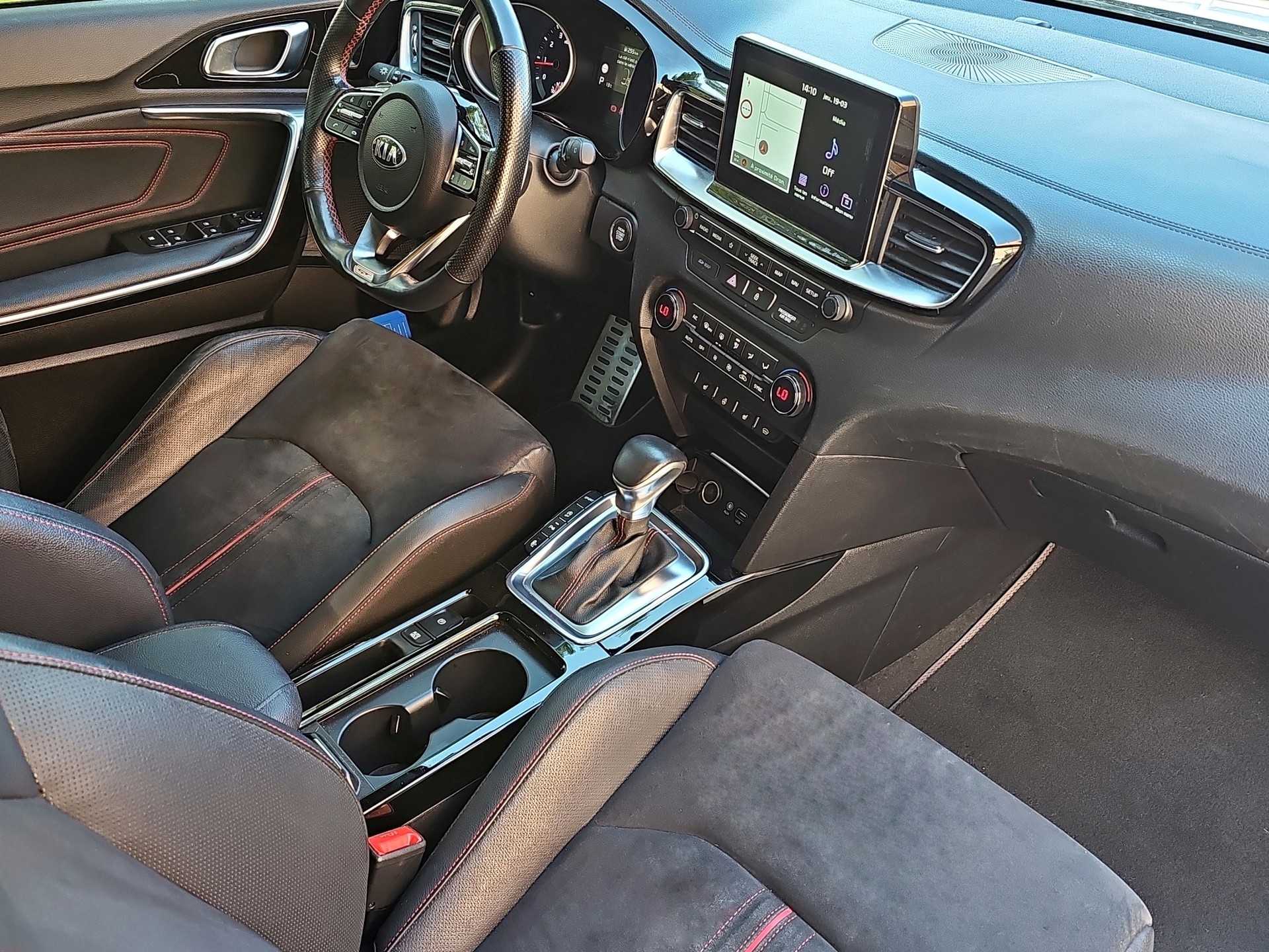 KIA ProCeed 1.6 T-GDi GT DCT-image-23