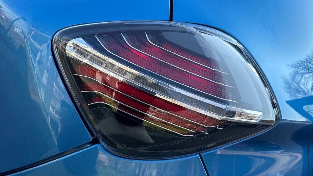 RENAULT Zoe R135 Intens · inkl. Batterie · Zertifikat 93 % · frisch ab MFK · Garantie '28-image-6