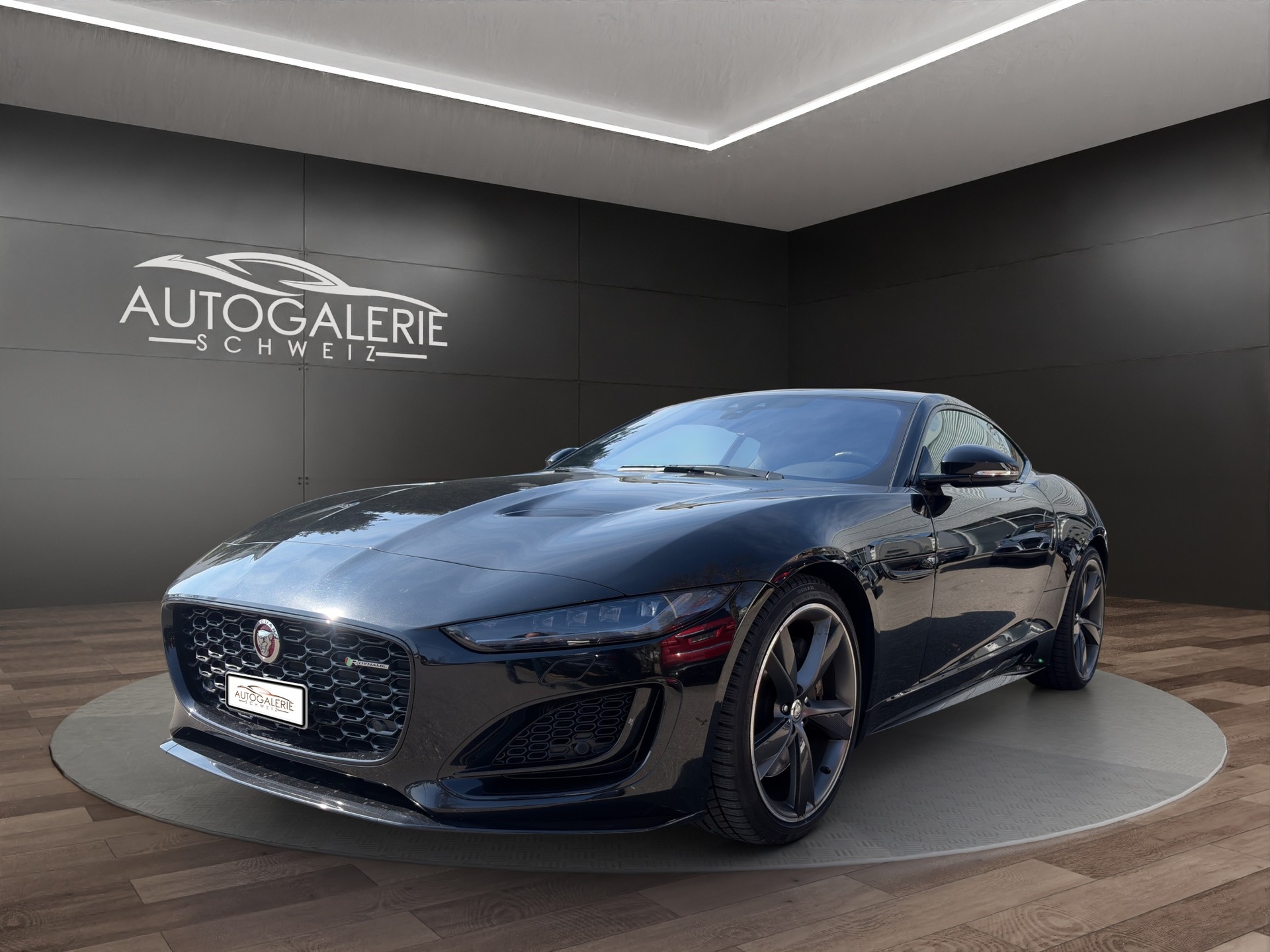 JAGUAR F-Type Coupé 2.0 I4 R-Dynamic Automatik | Panorama Glas | ALL BLACK | Heckspoiler |