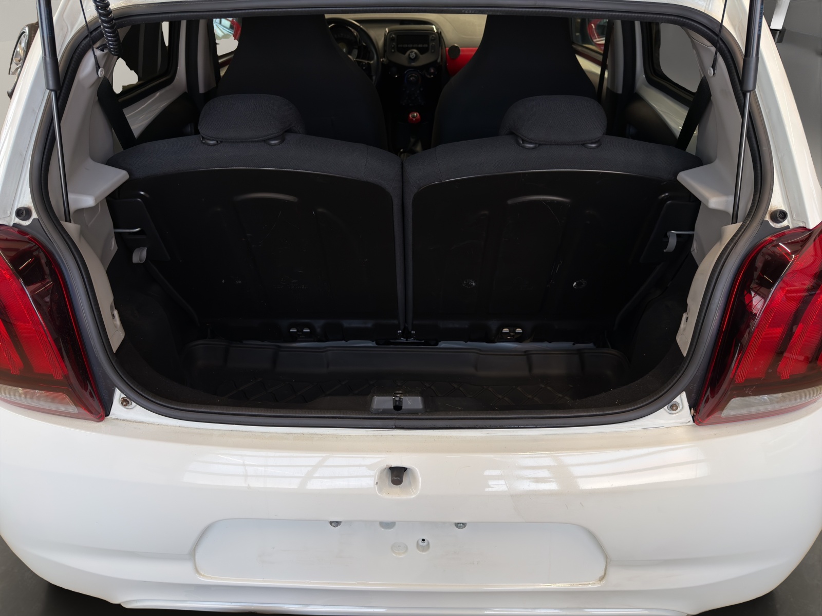 PEUGEOT 108 1.2 VTi Active-image-14