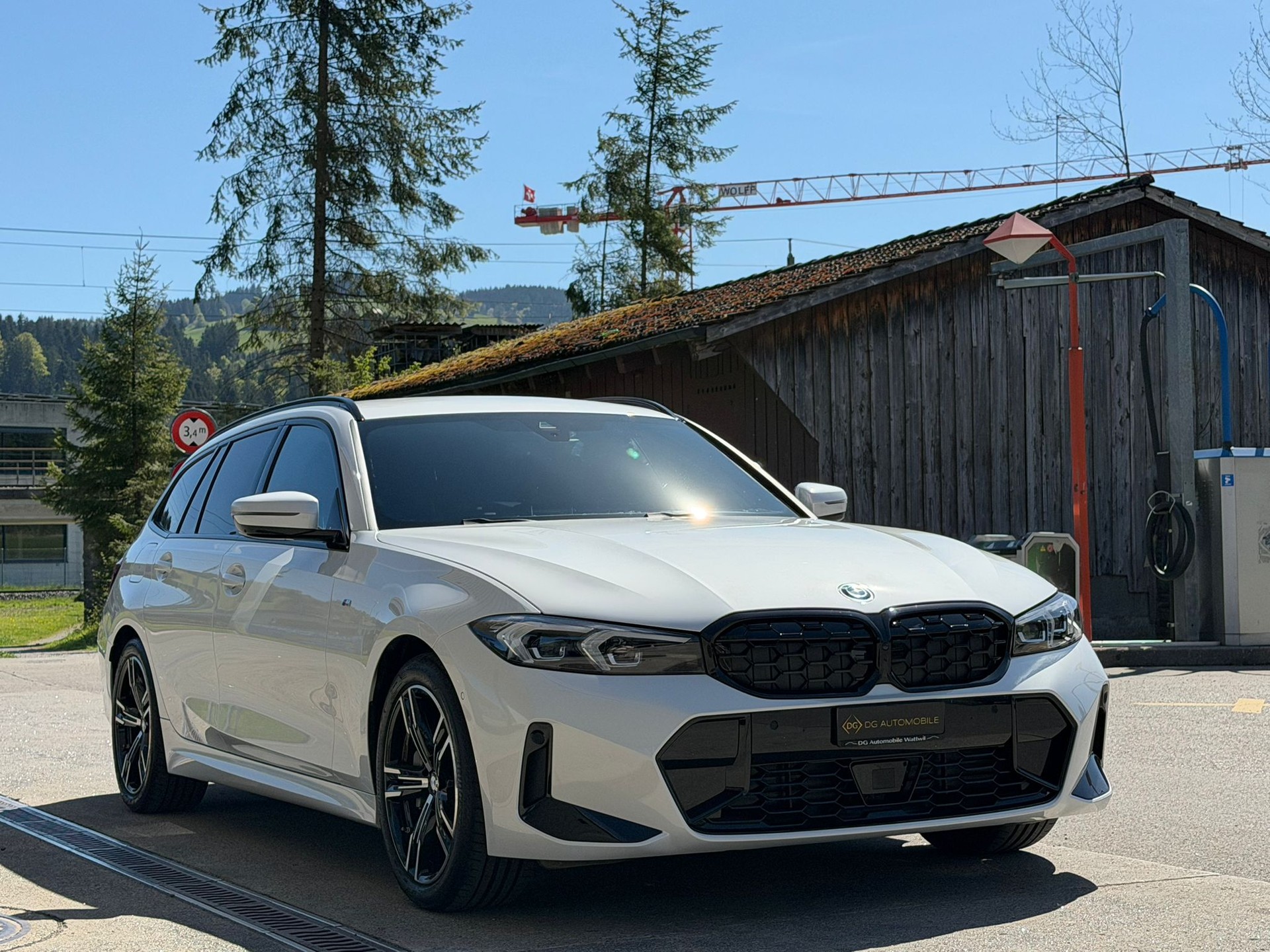 BMW 330i Touring xDrive Steptronic M Sport *Elektr. Anhängerkupplung***Shadow-Line**Live Cockpit**245PS**Modell 2025*-showroom-element-3