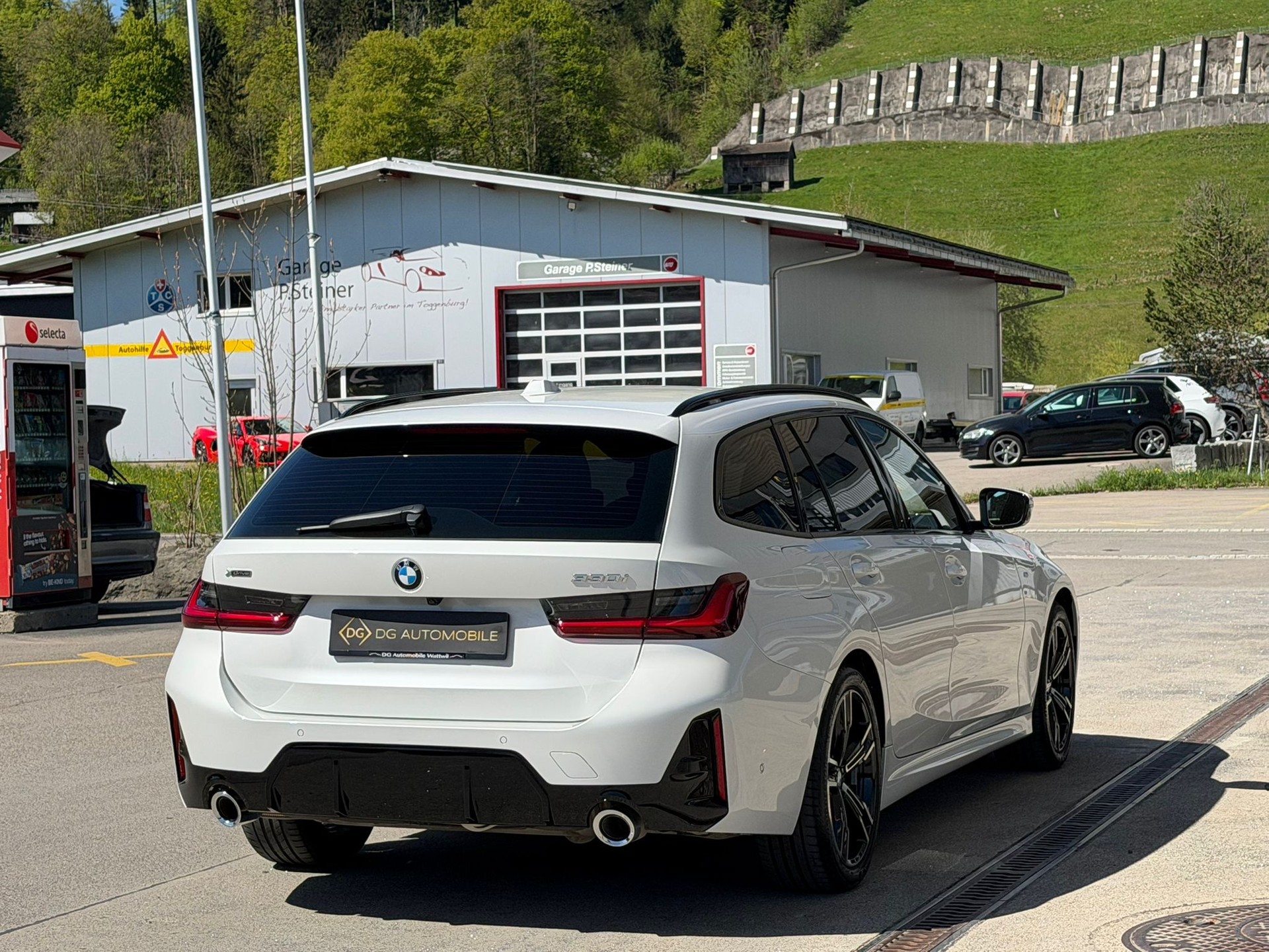 BMW 330i Touring xDrive Steptronic M Sport *Elektr. Anhängerkupplung***Shadow-Line**Live Cockpit**245PS**Modell 2025*-image-5