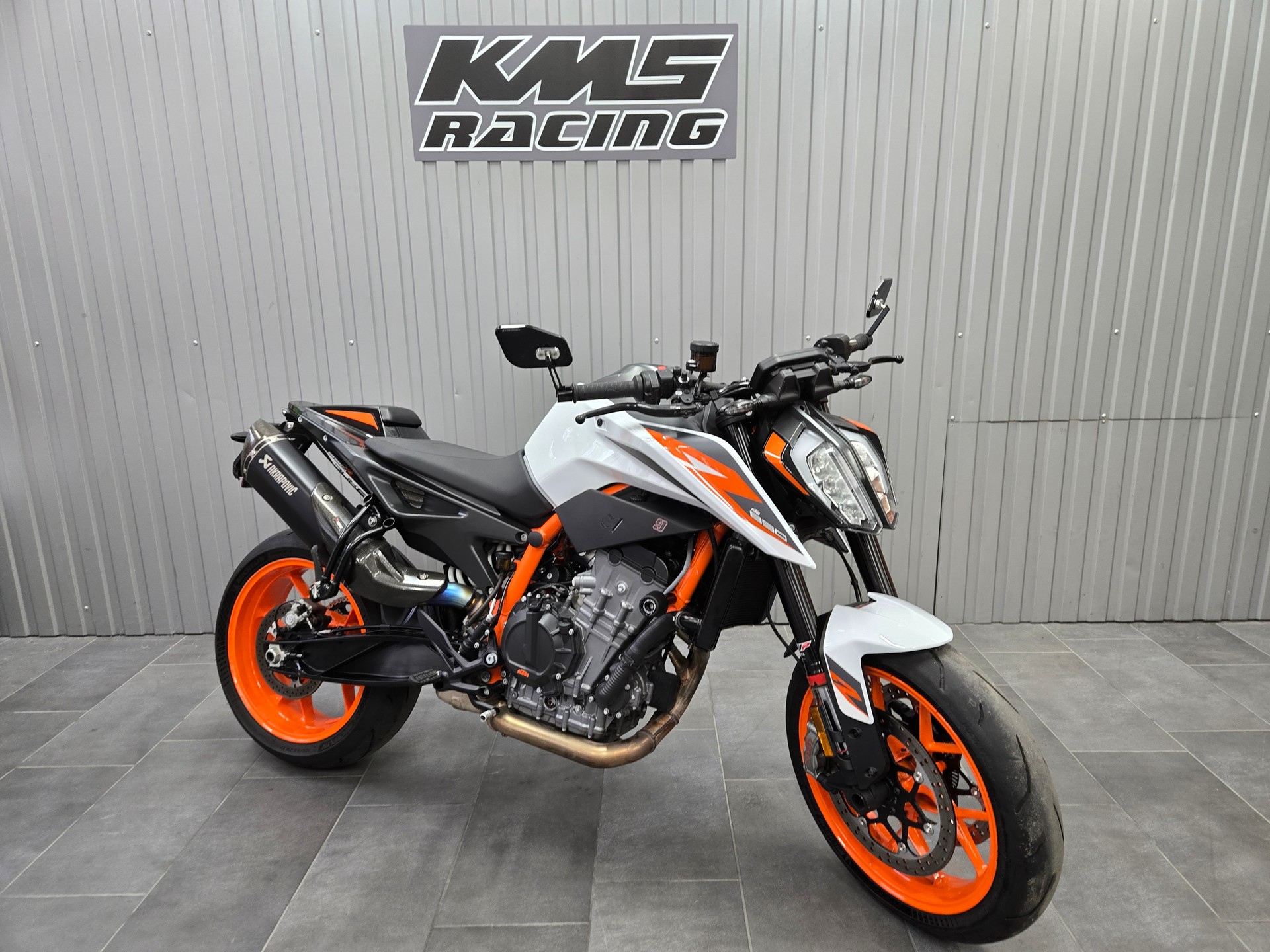KTM 890 Duke R-image-1