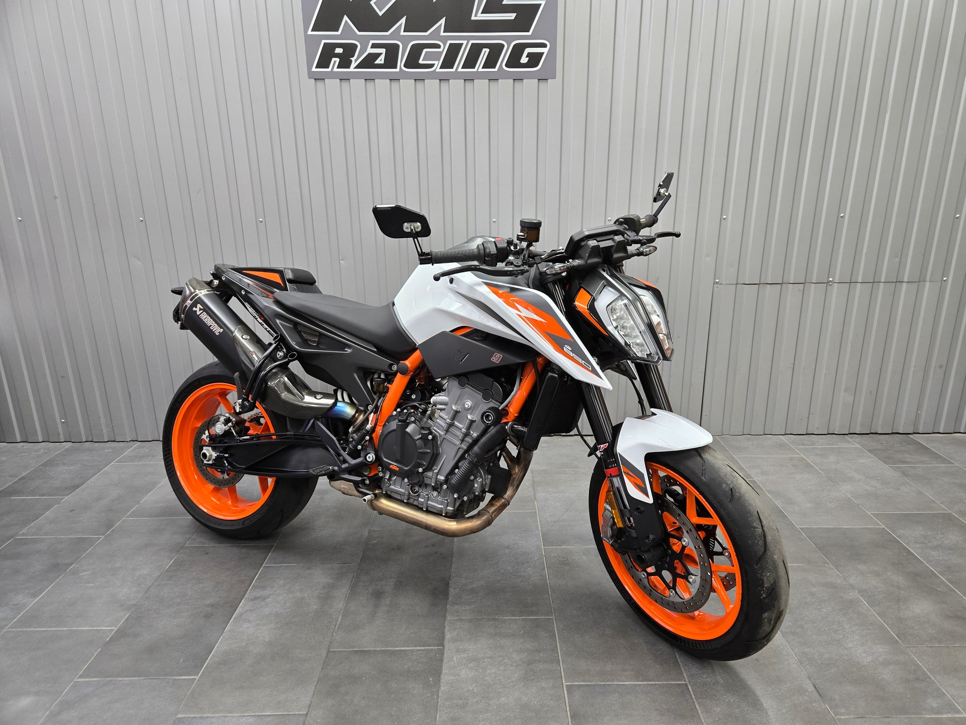 KTM 890 Duke R-image-0