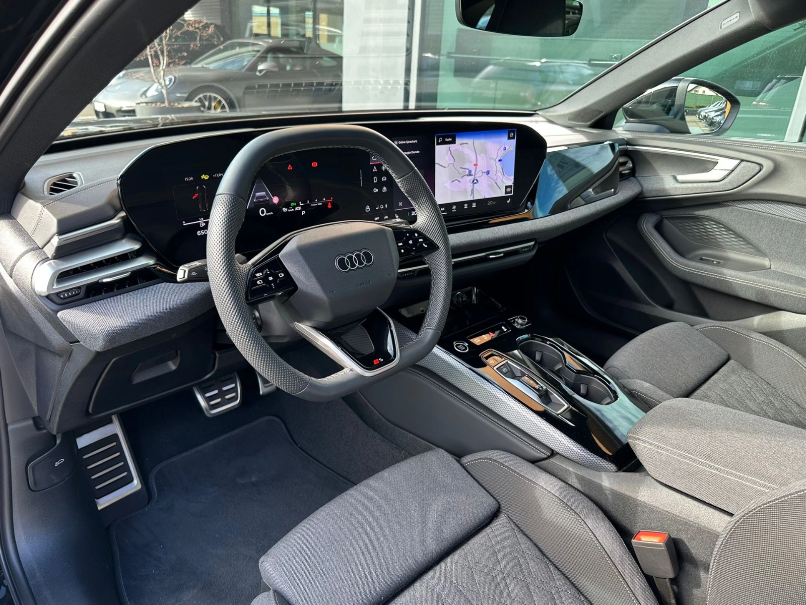 AUDI A5 Avant 2.0 TFSI S-Tronic S-Line ** NEUSTES MODELL**-image-8