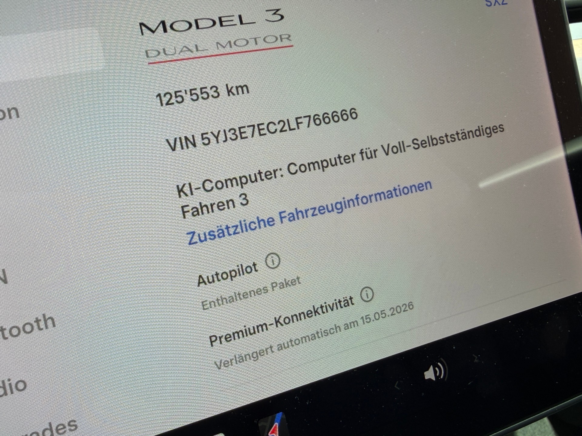 TESLA Model 3 Performance D-image-12