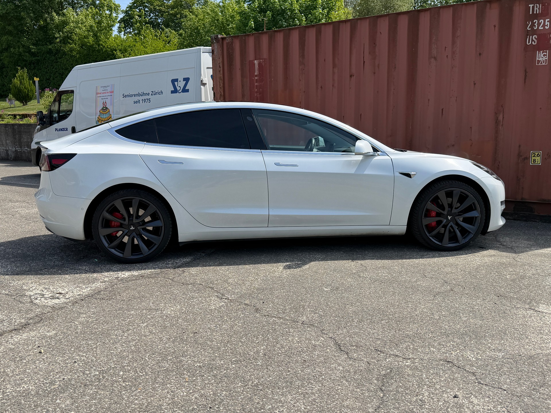 TESLA Model 3 Performance D-image-7