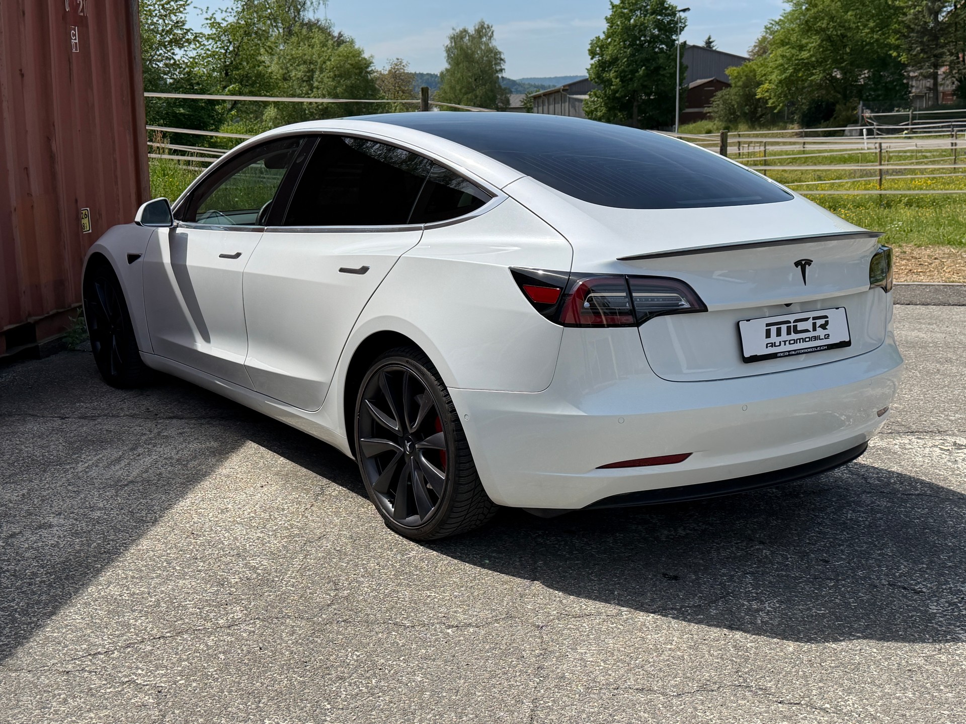 TESLA Model 3 Performance D-image-5