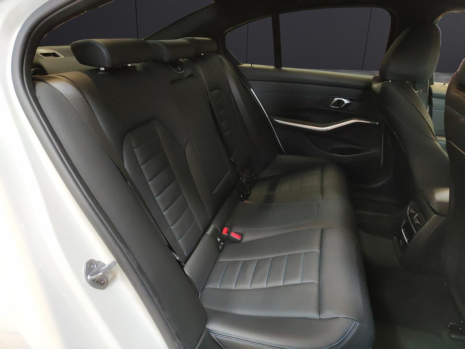 BMW 320d xDrive Attraktiven Leasingzinssatz ab 1,9 % bei Abschluss einer BMW Fahrzeugversicherung.-image-16