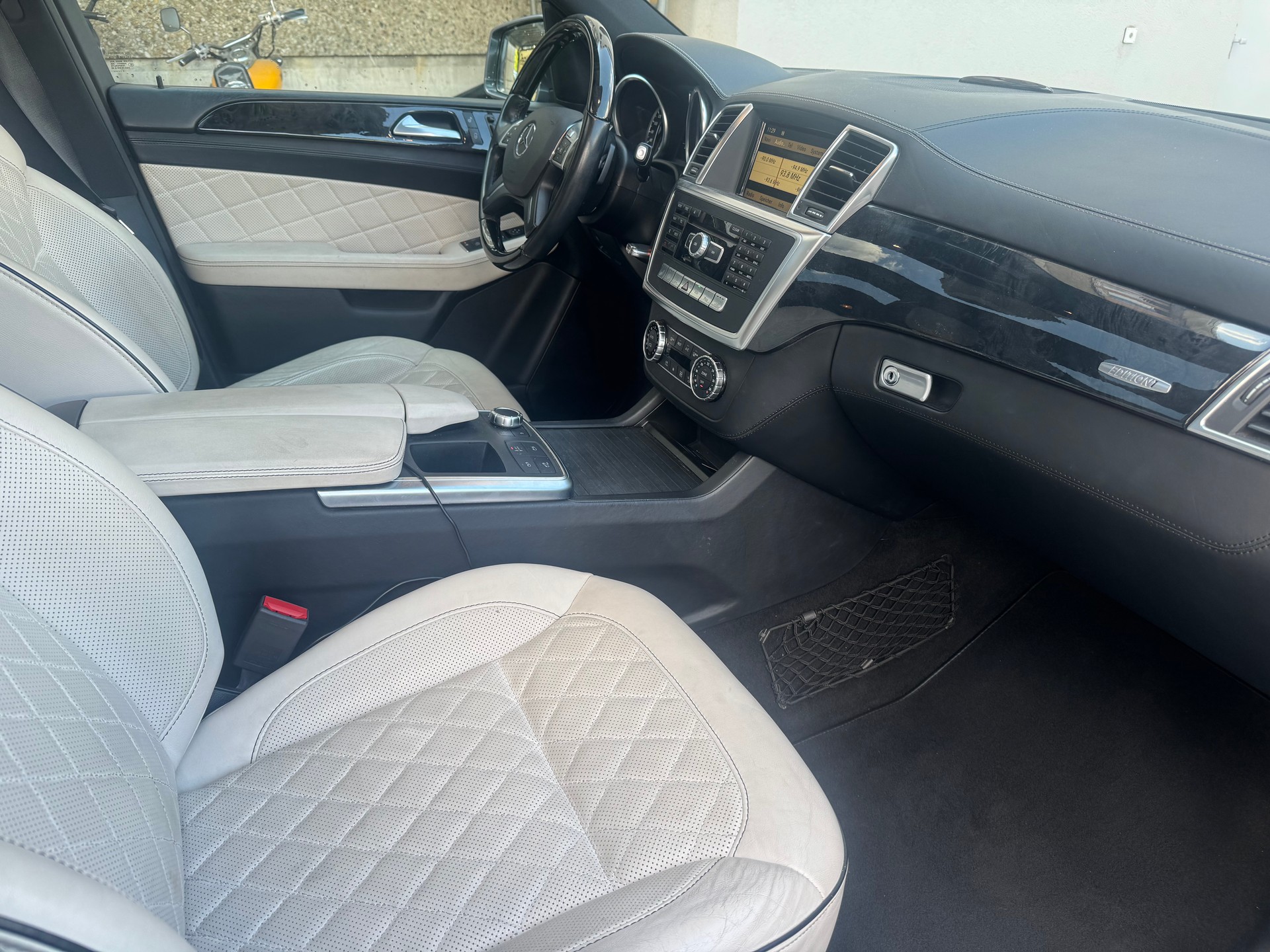 MERCEDES-BENZ ML 350 BlueTEC 4Matic 7G-Tronic-image-6