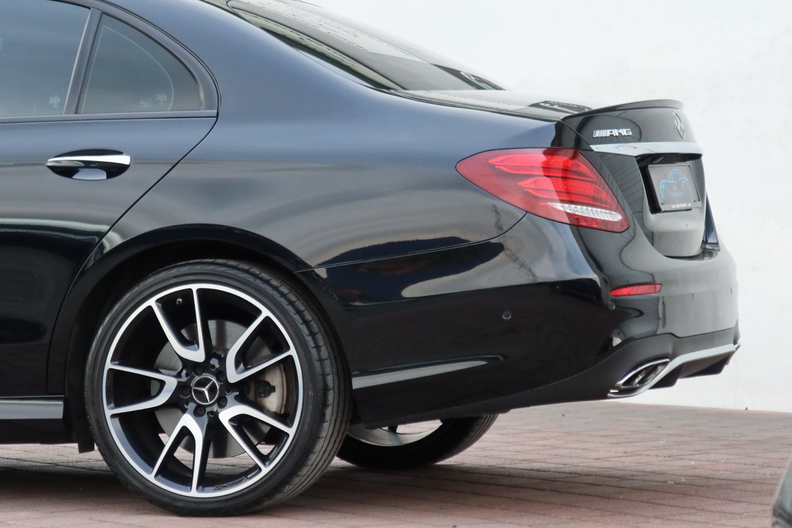 MERCEDES-BENZ E 43 AMG 4Matic 9G-Tronic (CH)-image-5