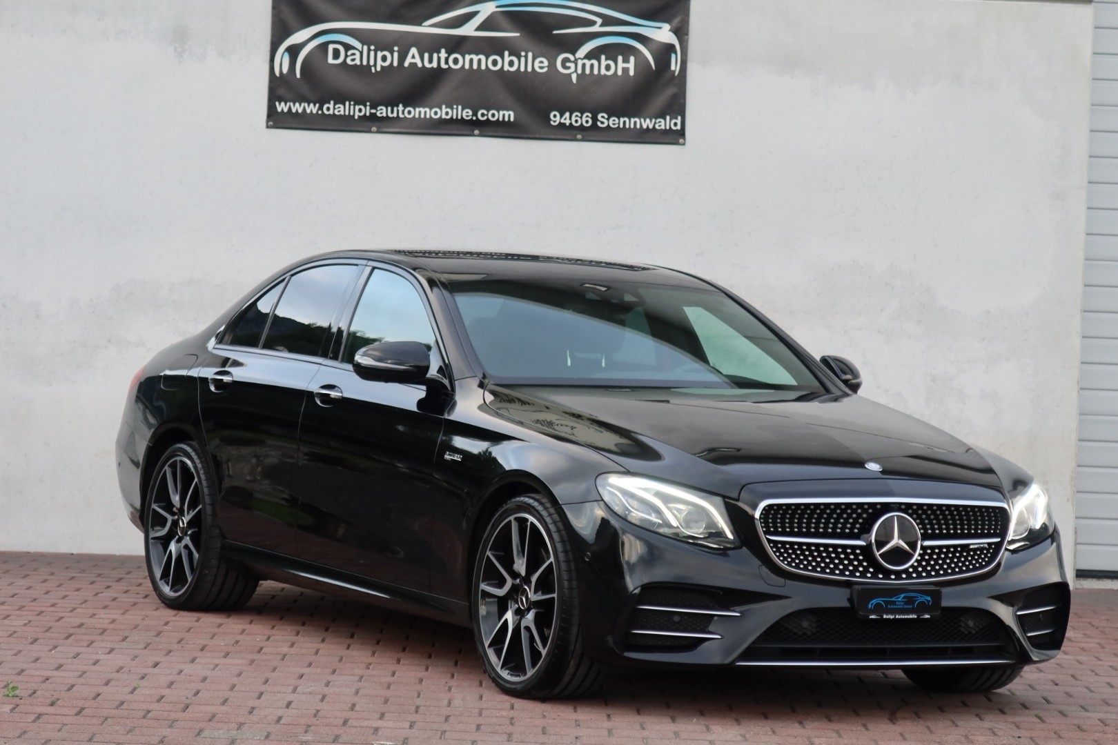 MERCEDES-BENZ E 43 AMG 4Matic 9G-Tronic (CH)-showroom-element-1