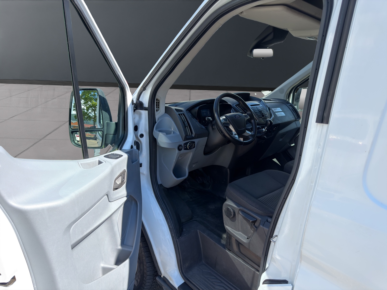 FORD Transit Van 350 L3H2 Trend 4WD-image-24