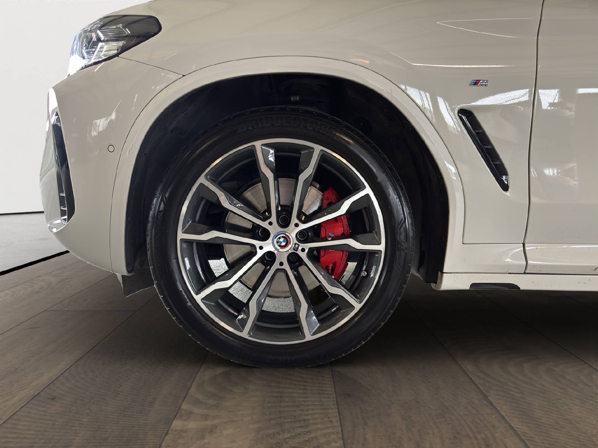 BMW X3 M40d-showroom-element-3
